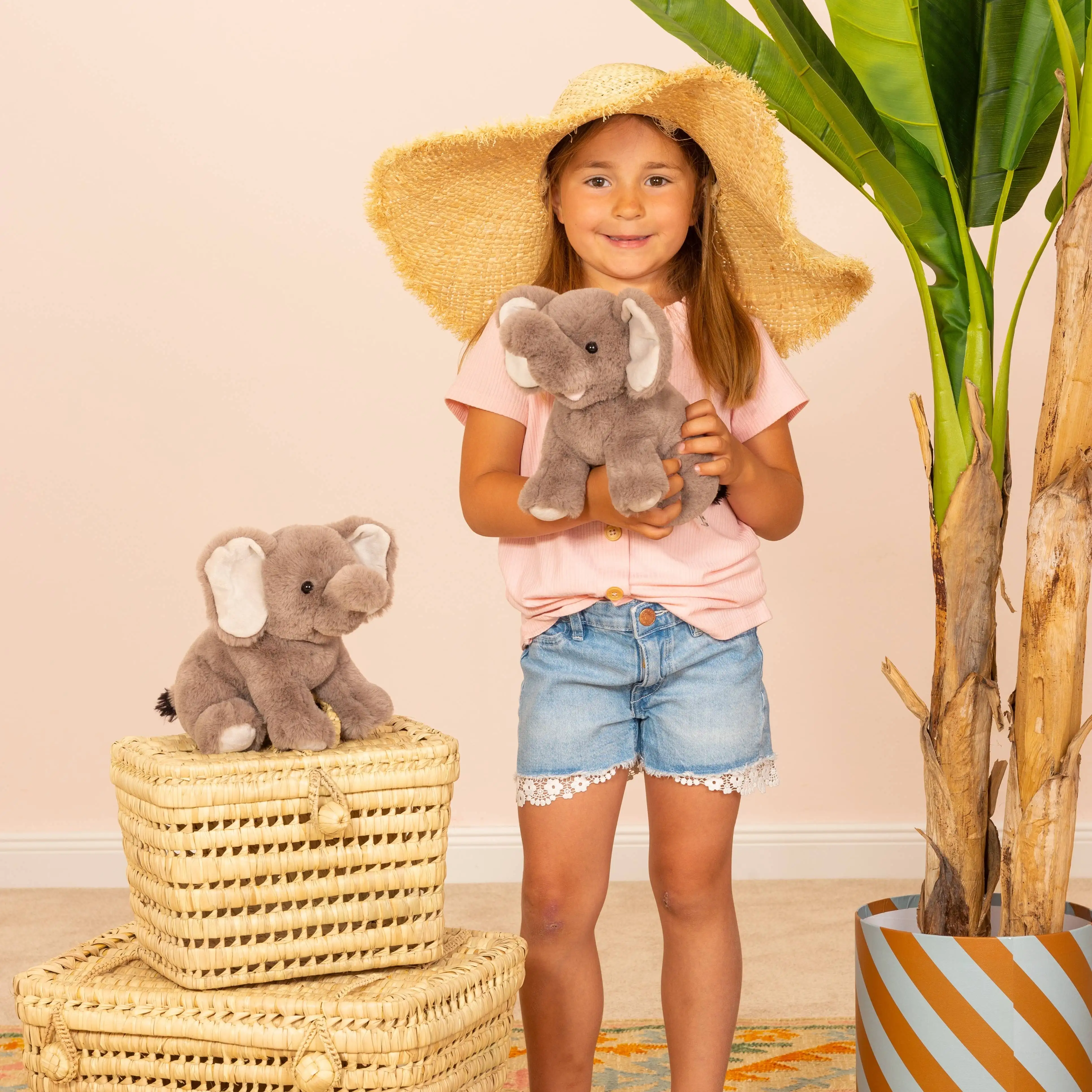 Elephant sitting 25 cm - Image 2