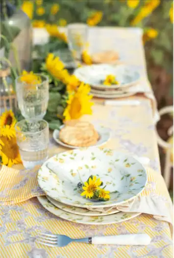 Plato frutero con flores amarillas - Imagen 4
