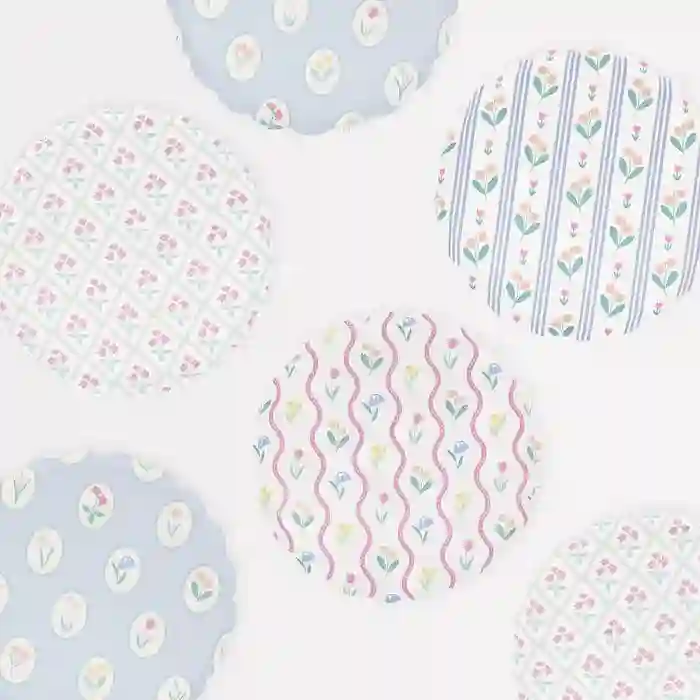 Platos medianos con estampado floral