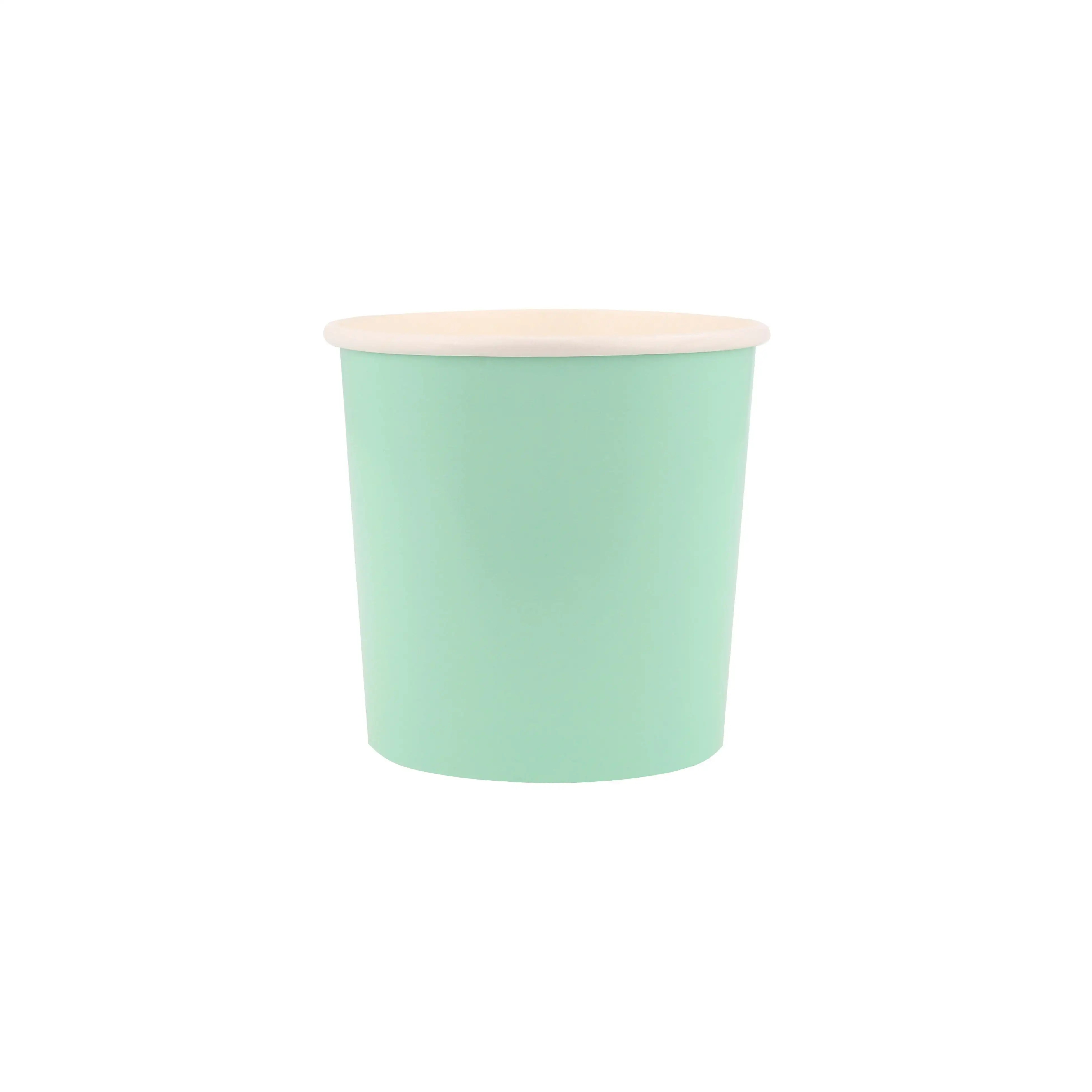 Vasos pequeños verdes
