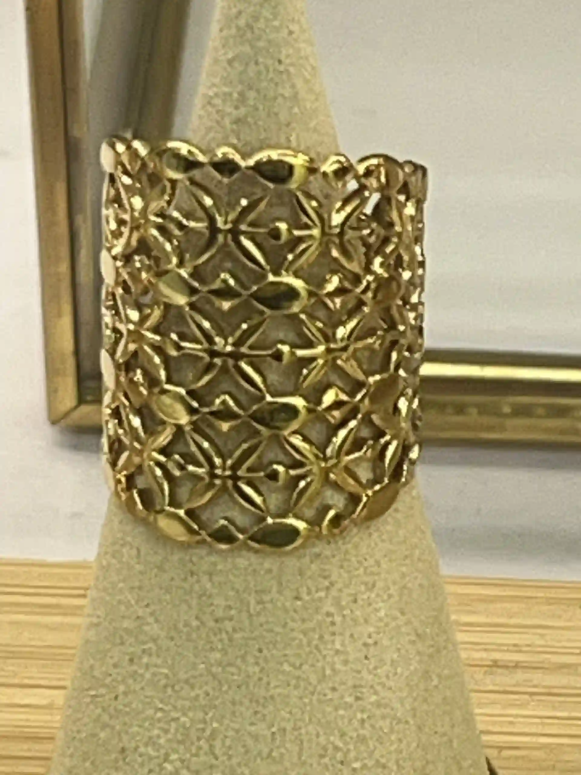 Anillo de acero