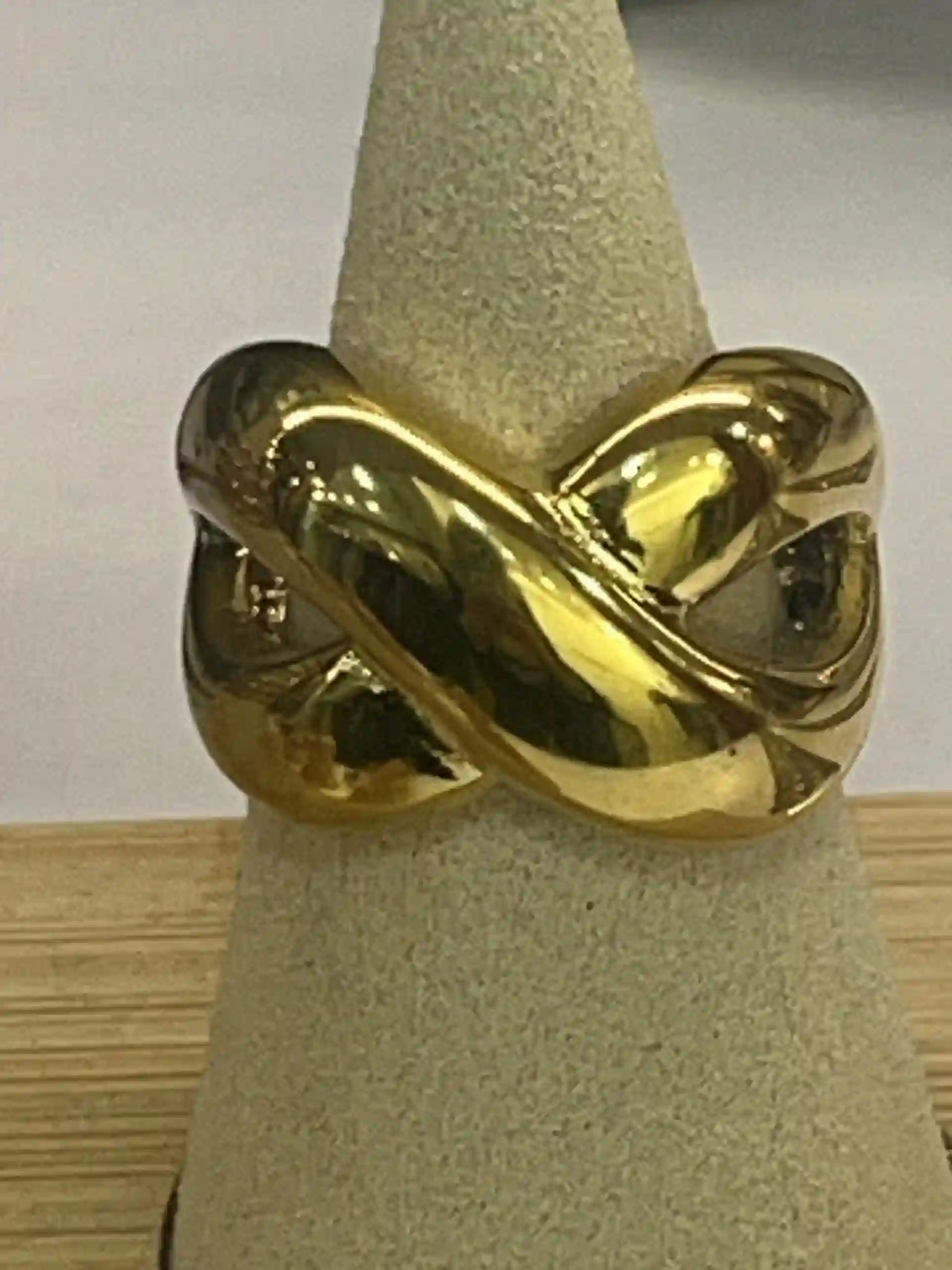 Anillo de acero