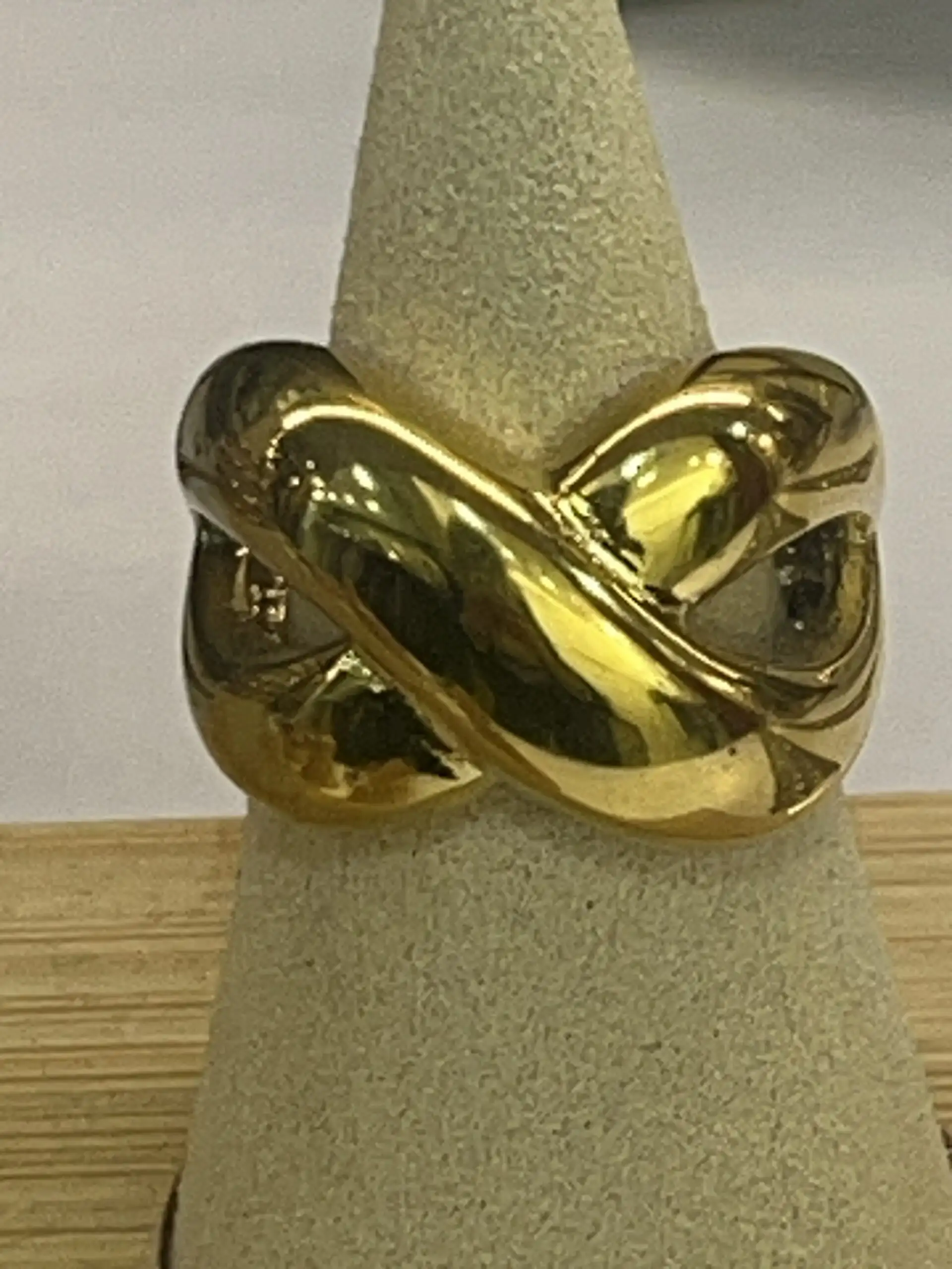 Anillo de acero