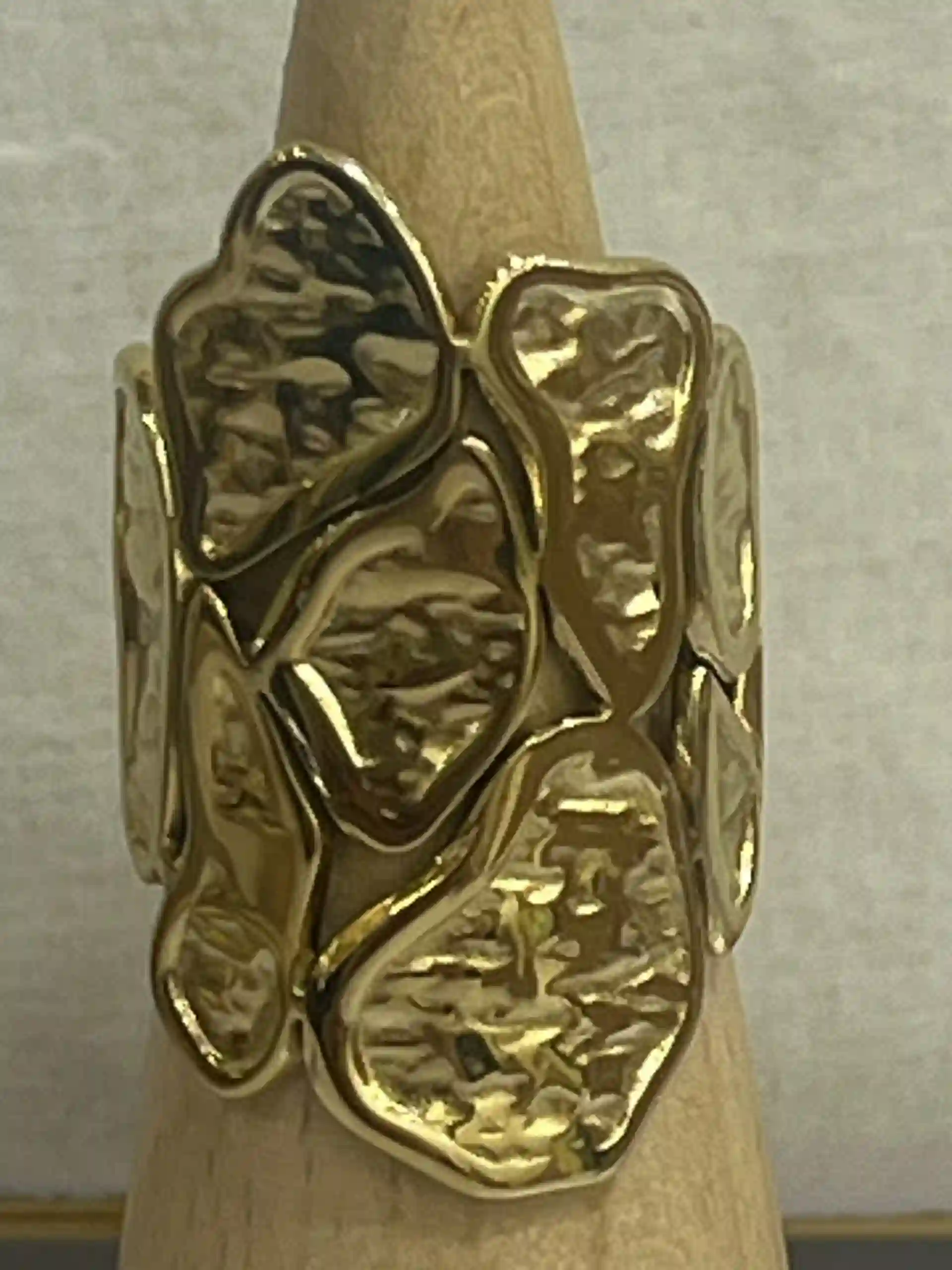 Anillo de acero