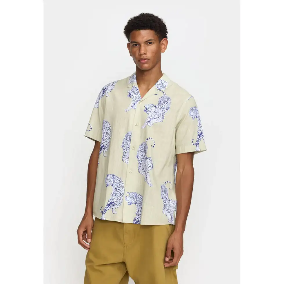 Green flap spray shirt - Image 2