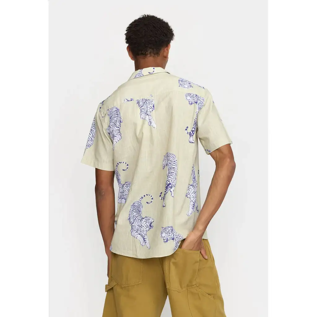 Green flap spray shirt - Image 4