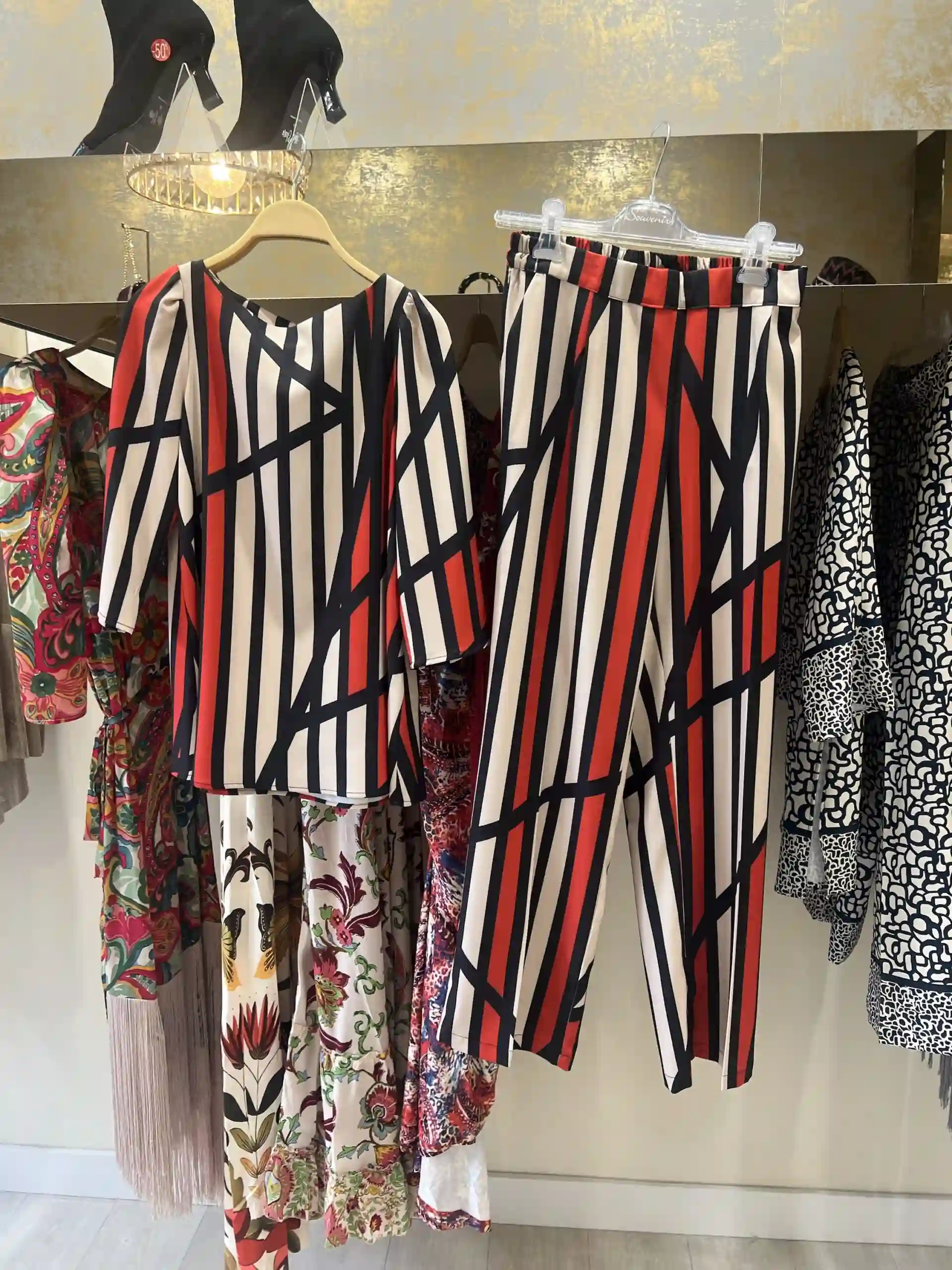 Conjunto de camisola y panta
