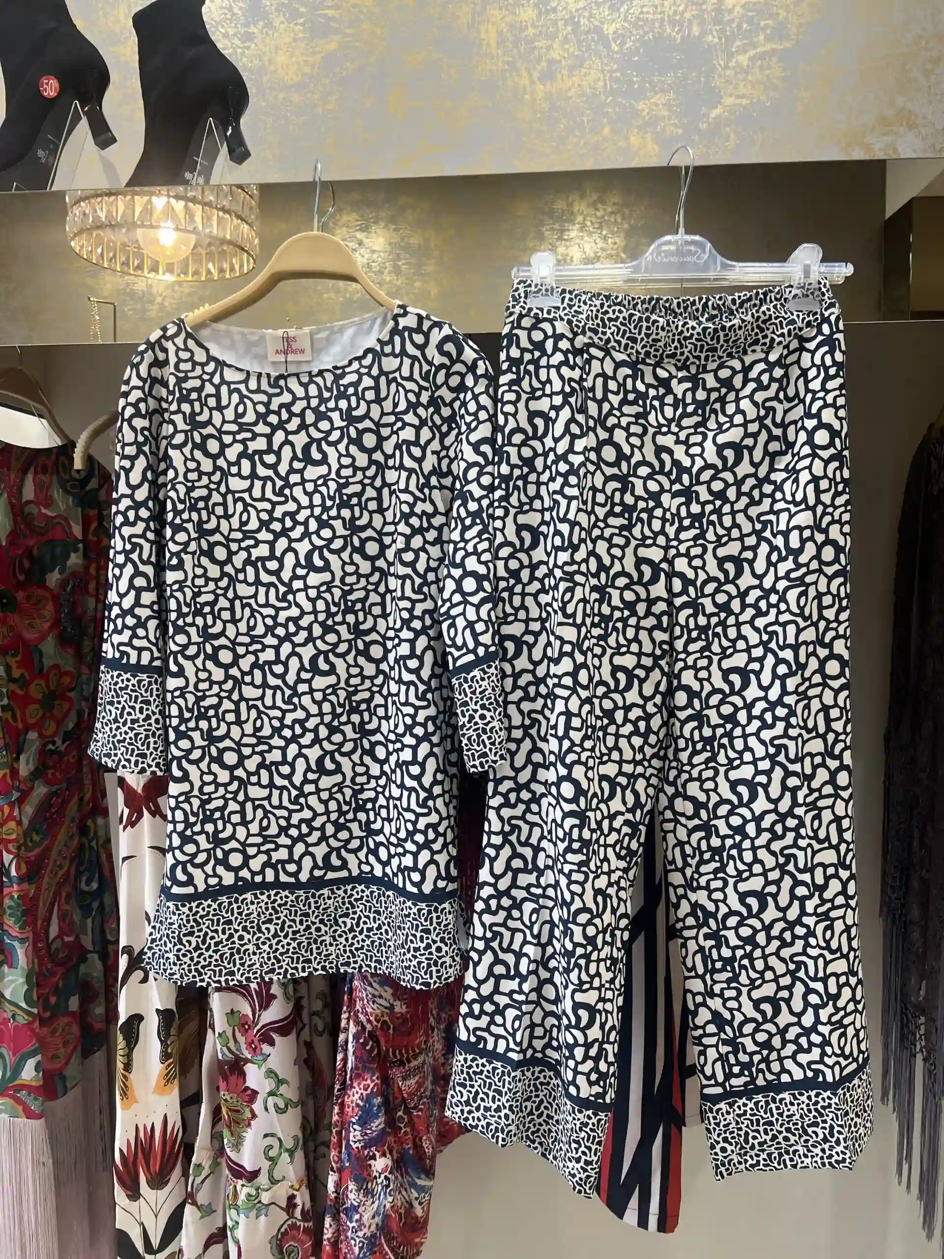 Conjunto camisola y pantalón