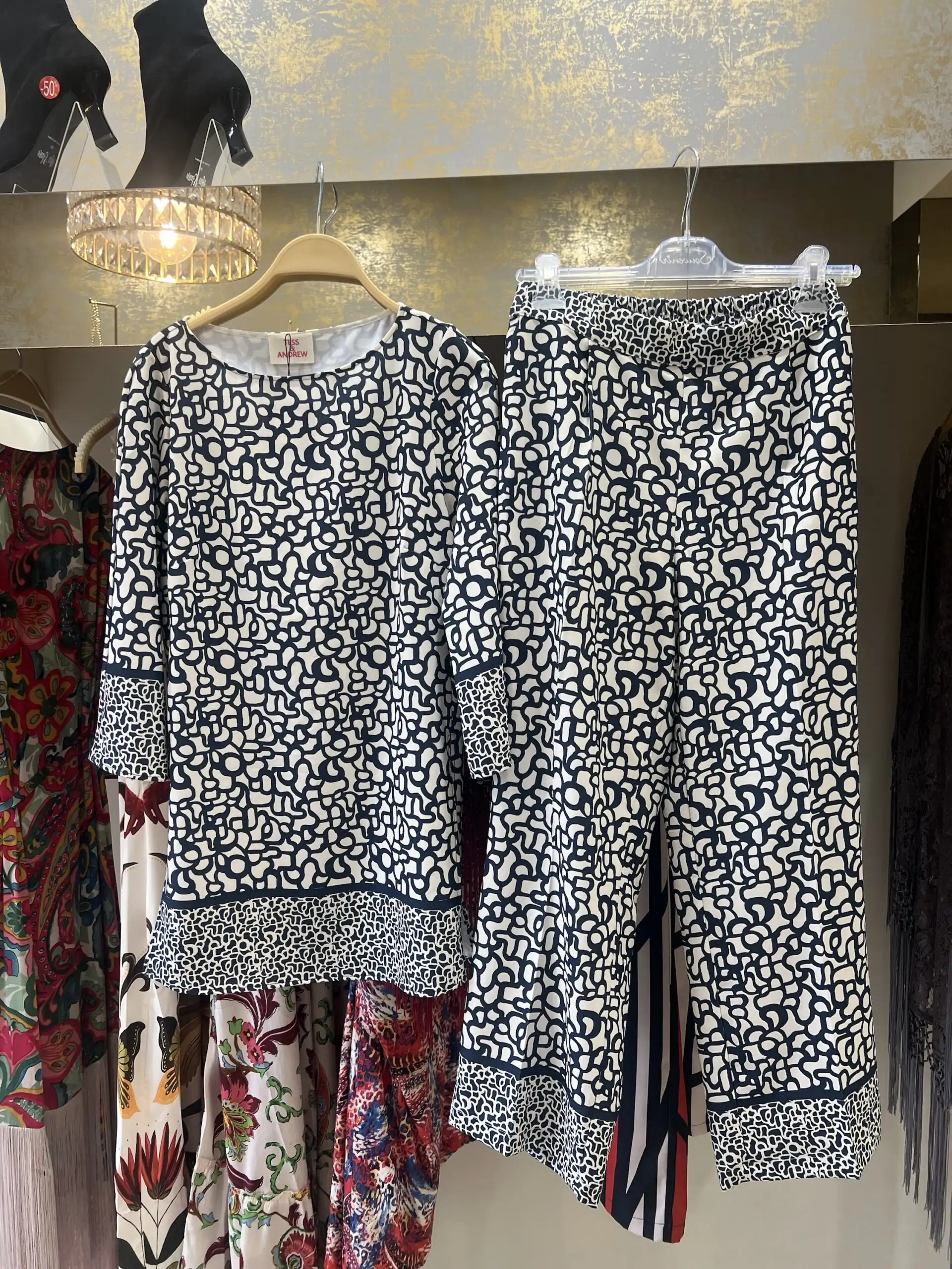Conjunto camisola y pantalón