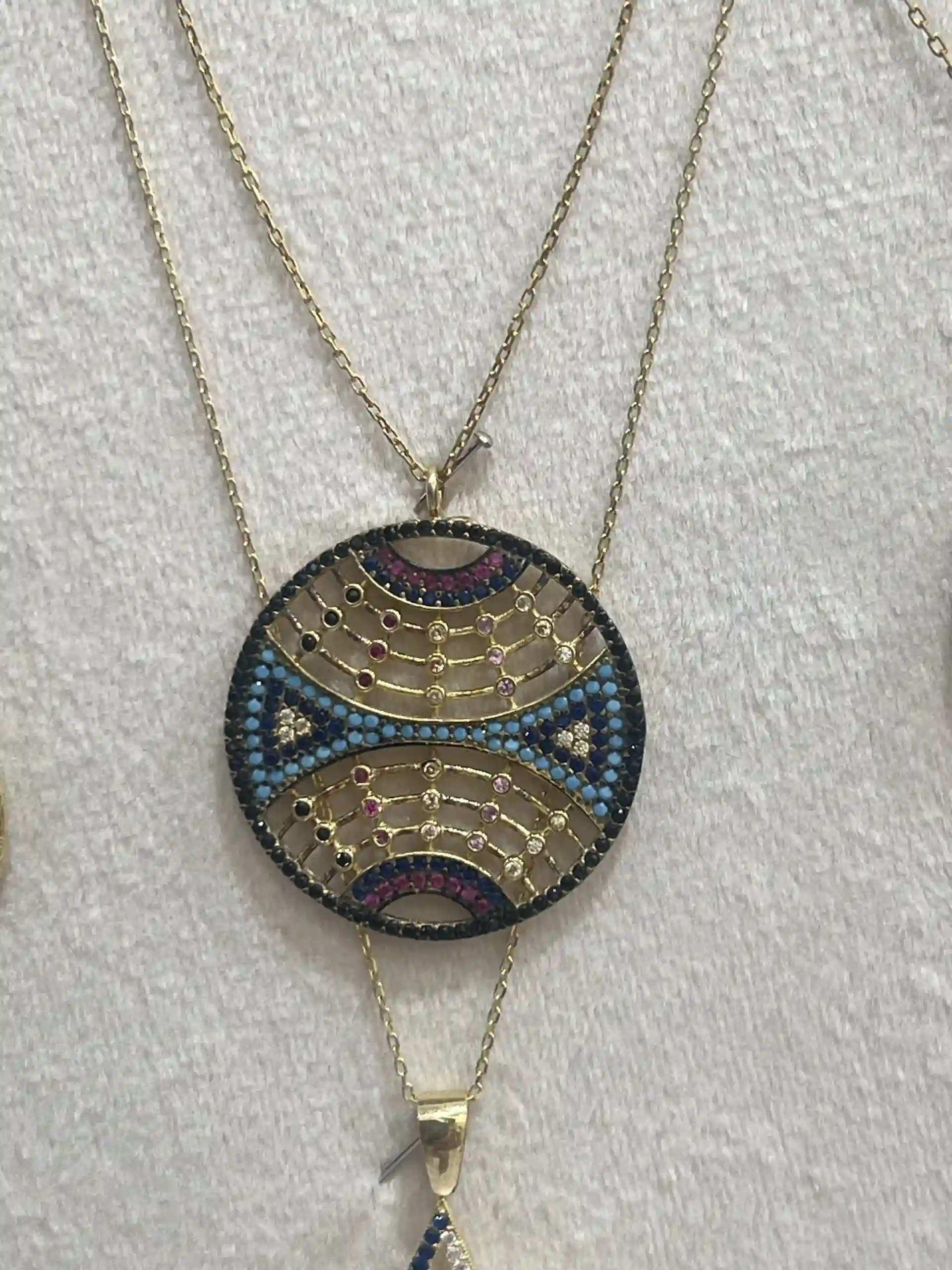 Colgante de acero