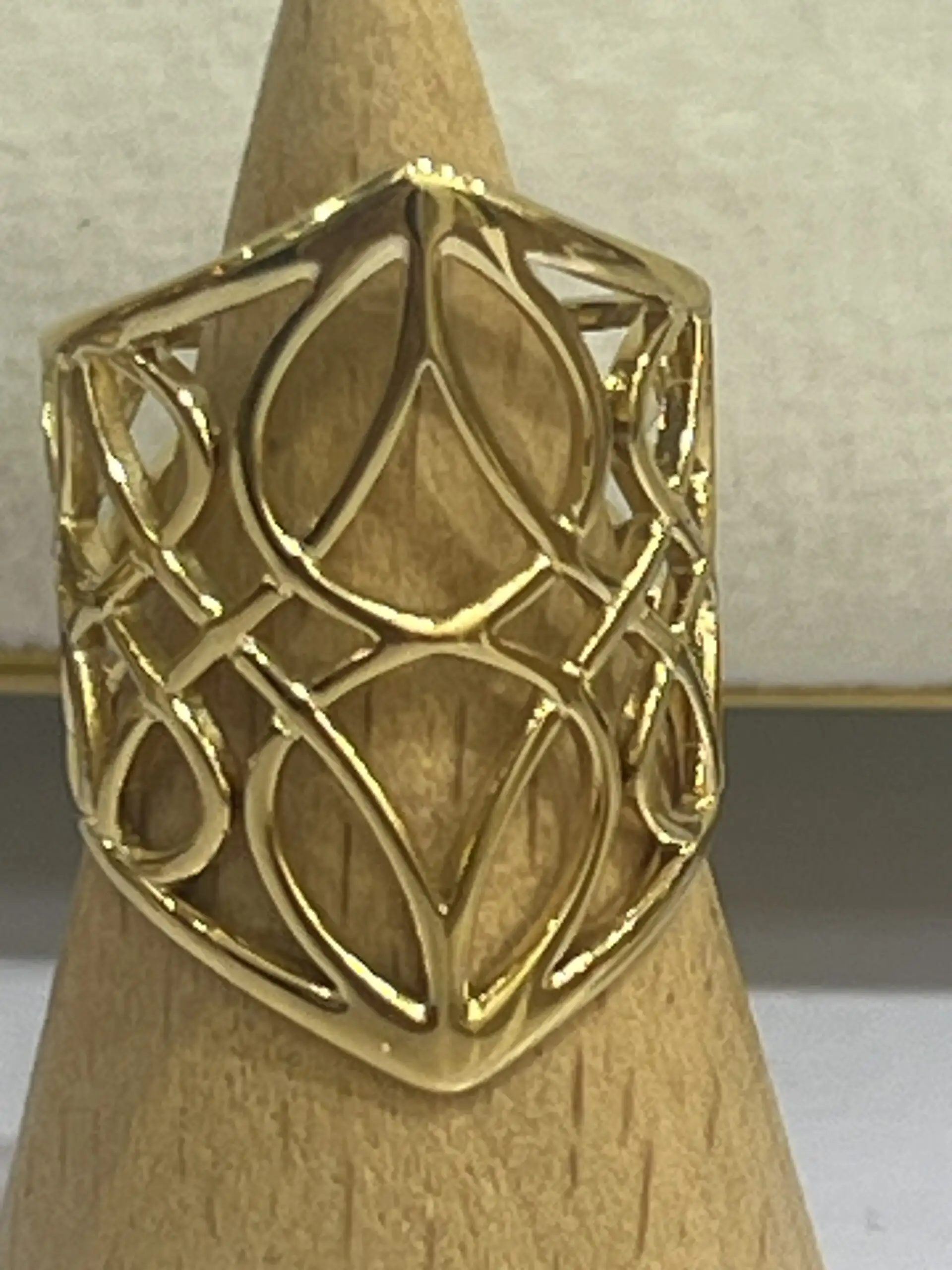 Anillo de acero