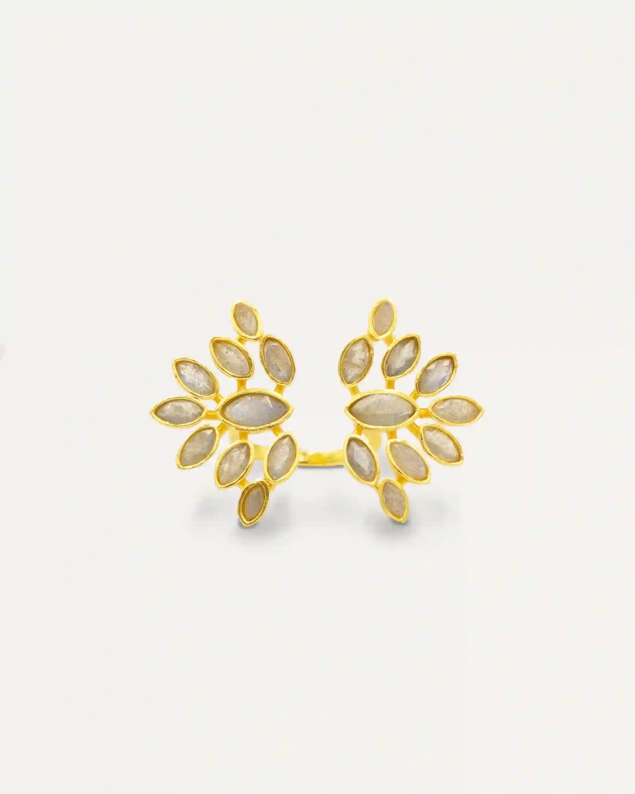 Fatima Labradorita Dorado Ring