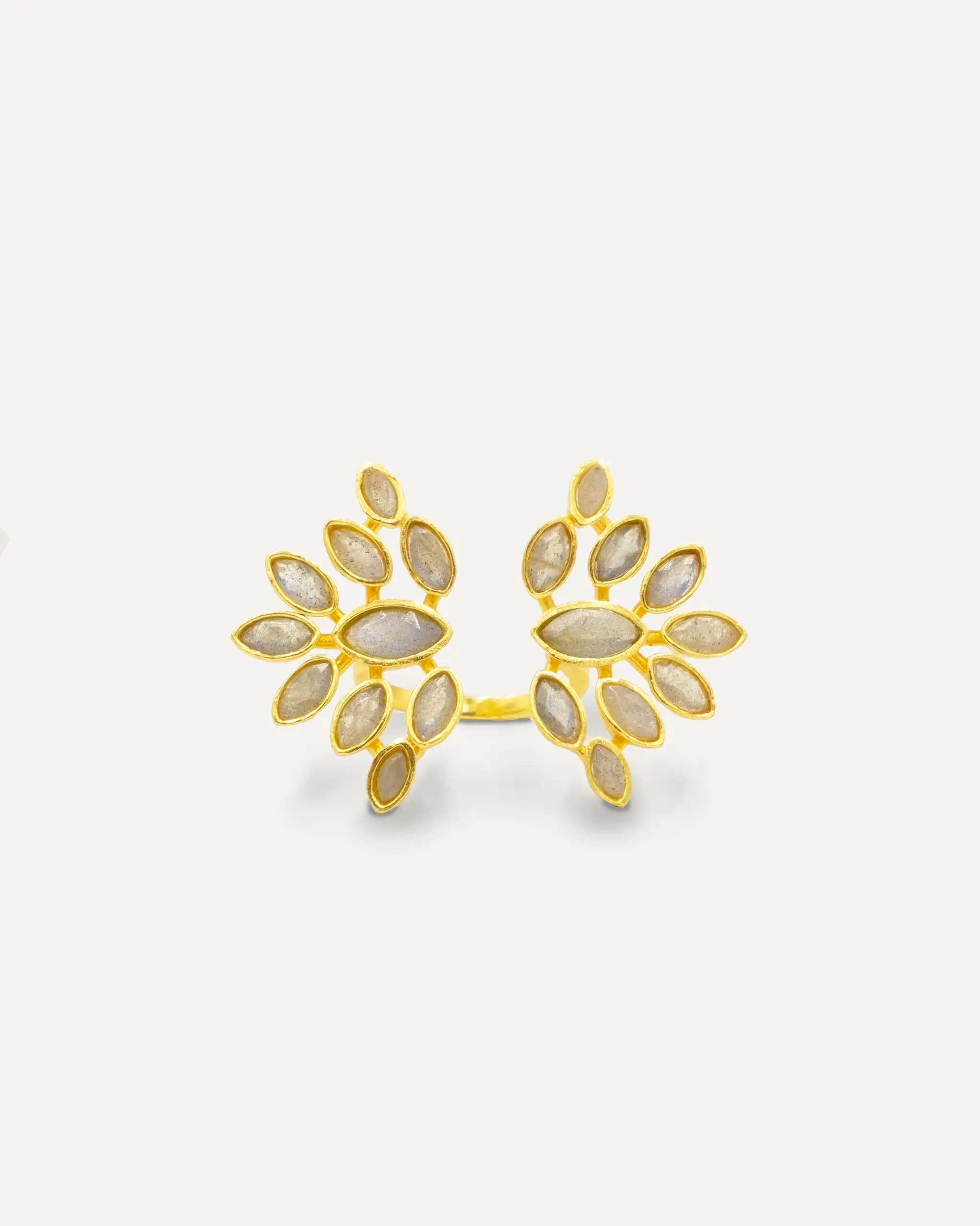 Fatima Labradorita Dorado Ring