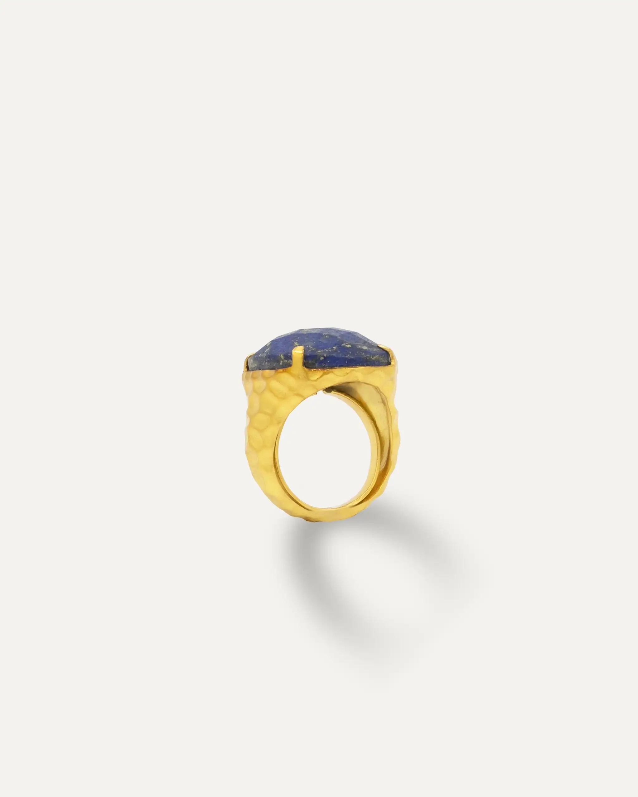 Anillo Dorado Madurei Lapislazuli