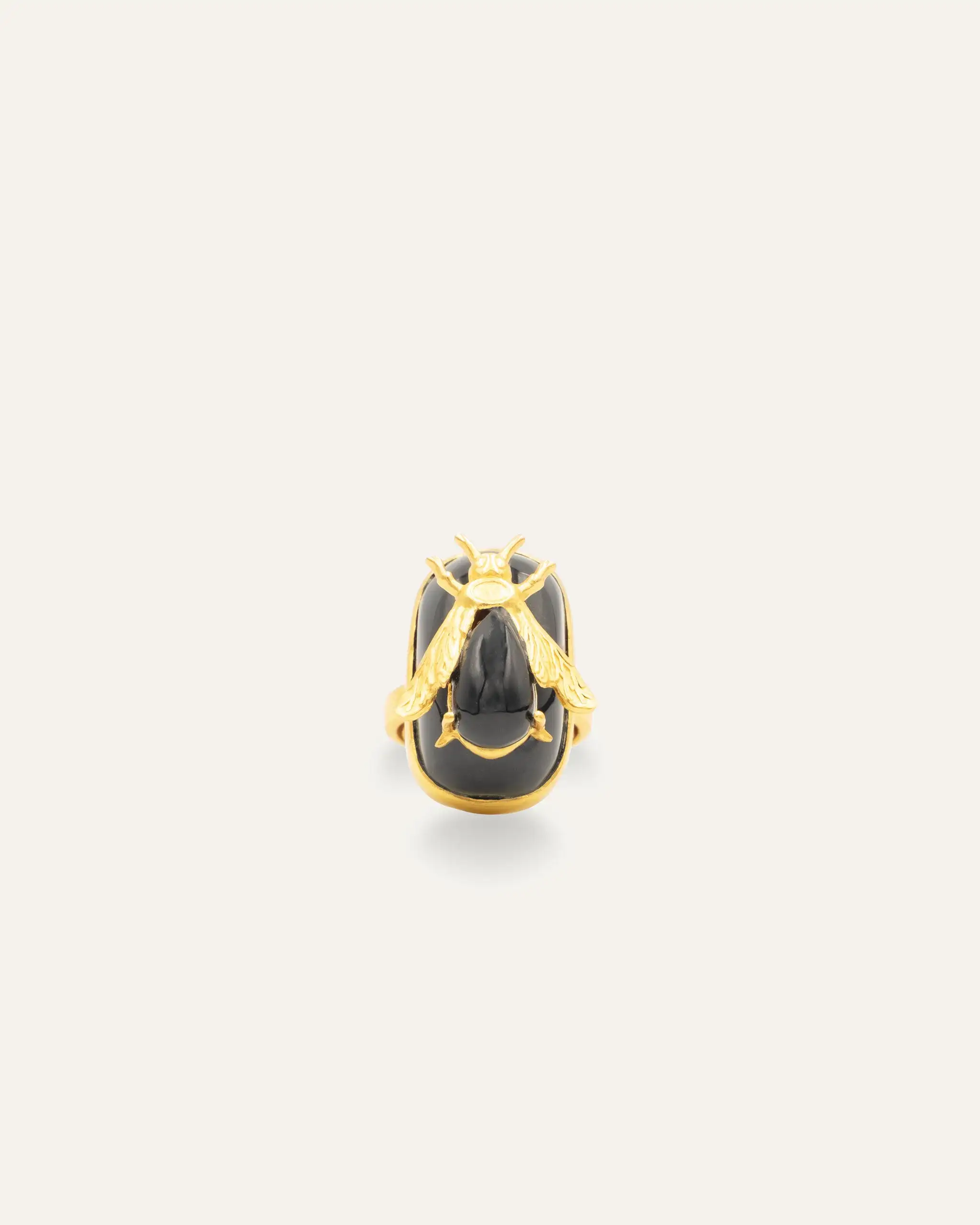 Cien dorado makhi