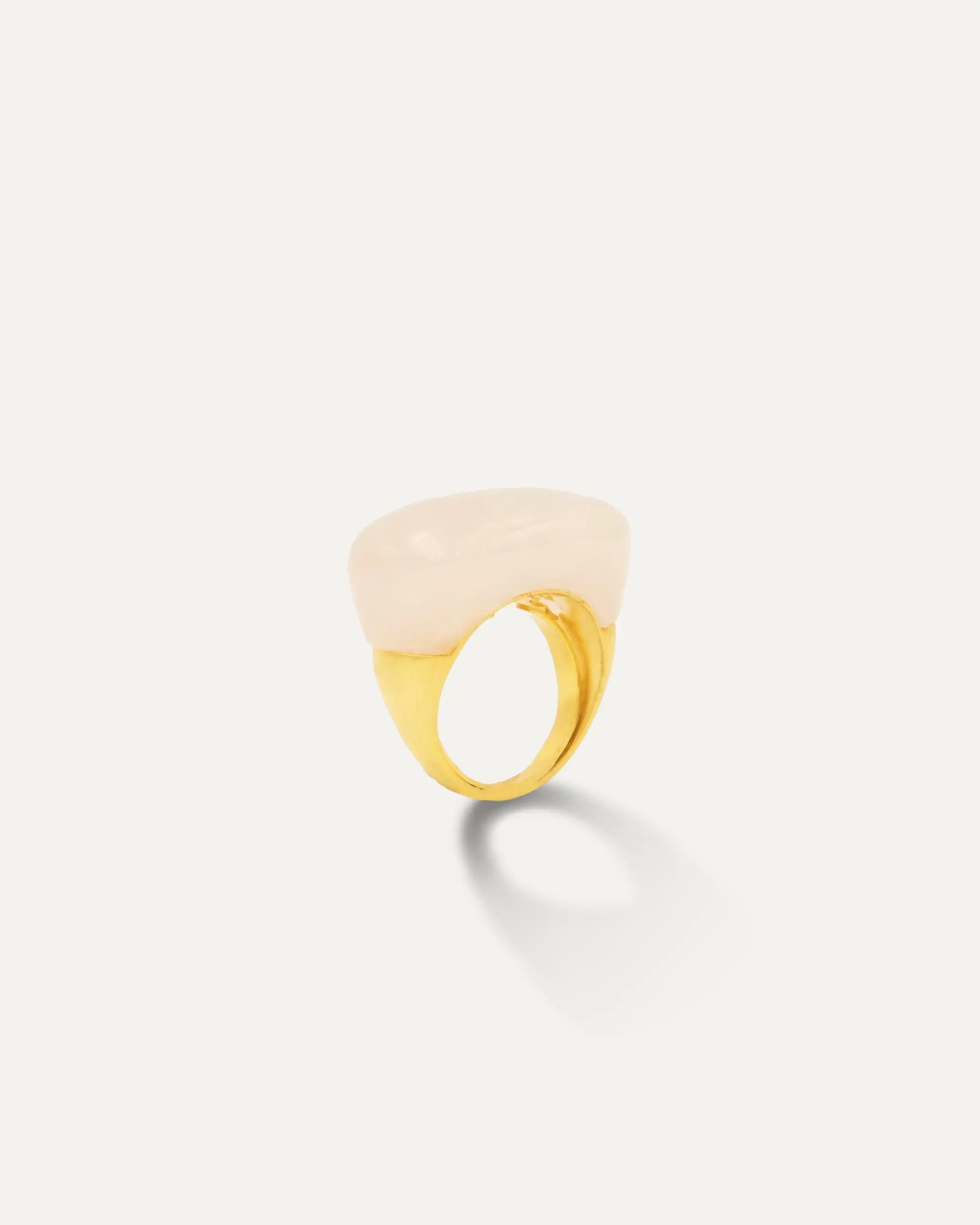 Anillo Dorado Natura Cuarzo Rosa