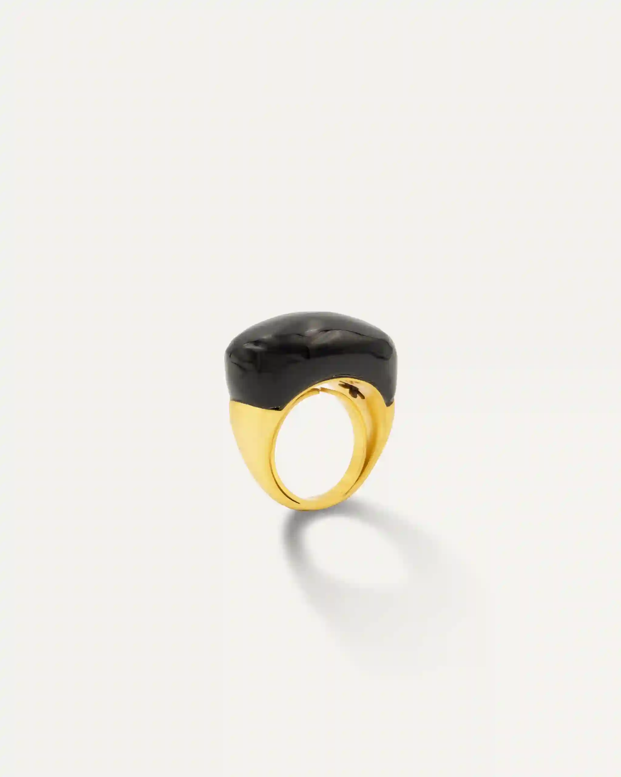 Anillo Dorado Natura Onix Negro