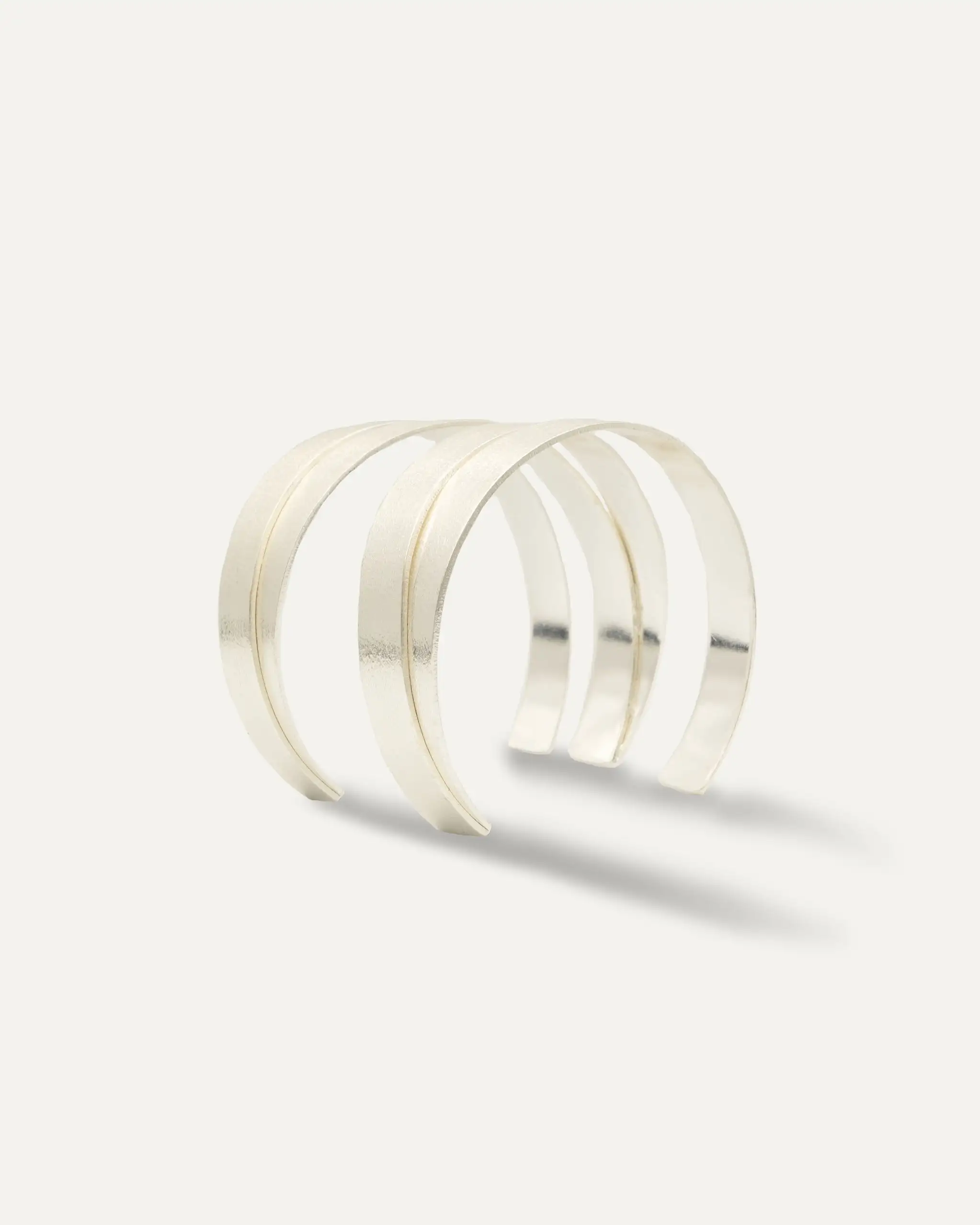 Brazalete Priya Griego Líneas Plateado - Imagen 3