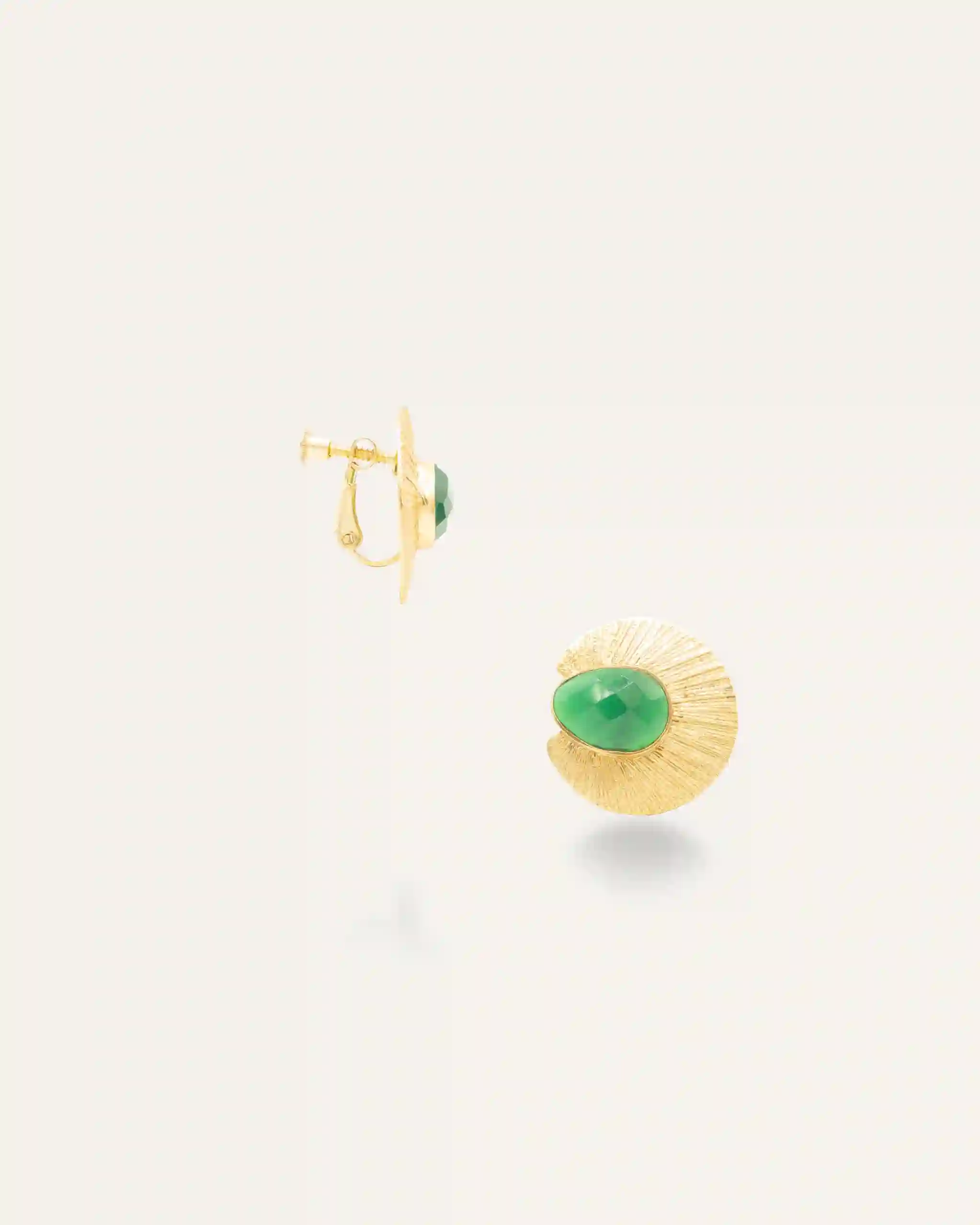Pendientes Clip Dorados Badhana Onix Verde