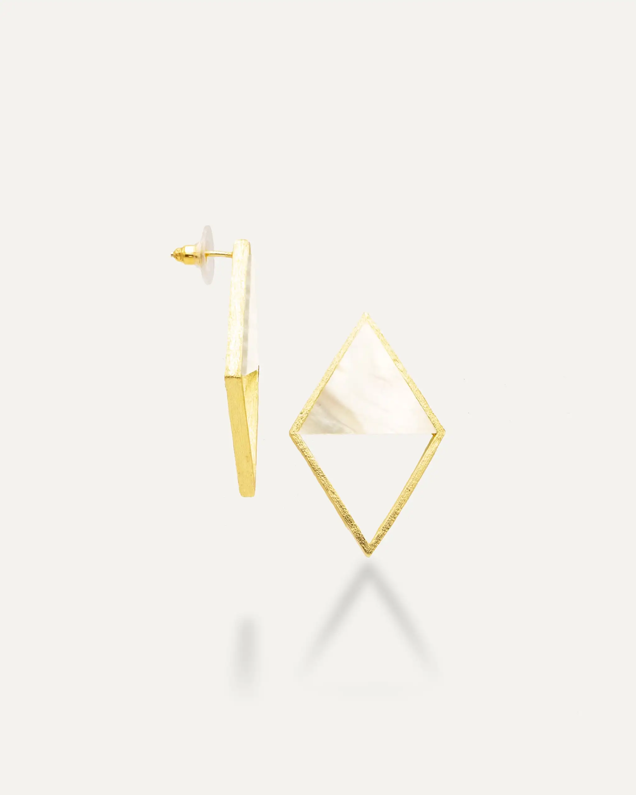 Pendientes Dorados Abigail Madre Perla