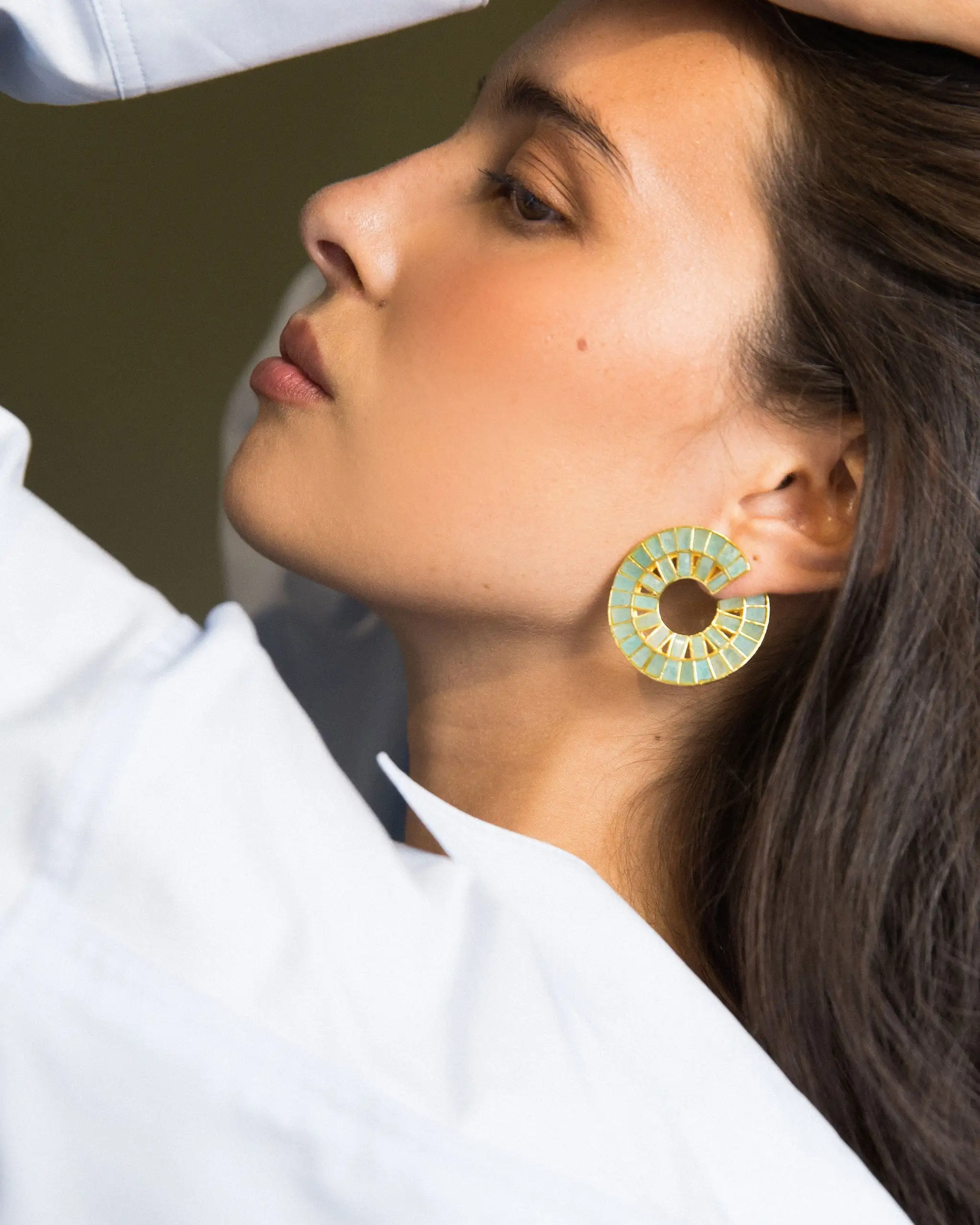 Pendientes Dorados Caracola Cornelian - Imagen 2