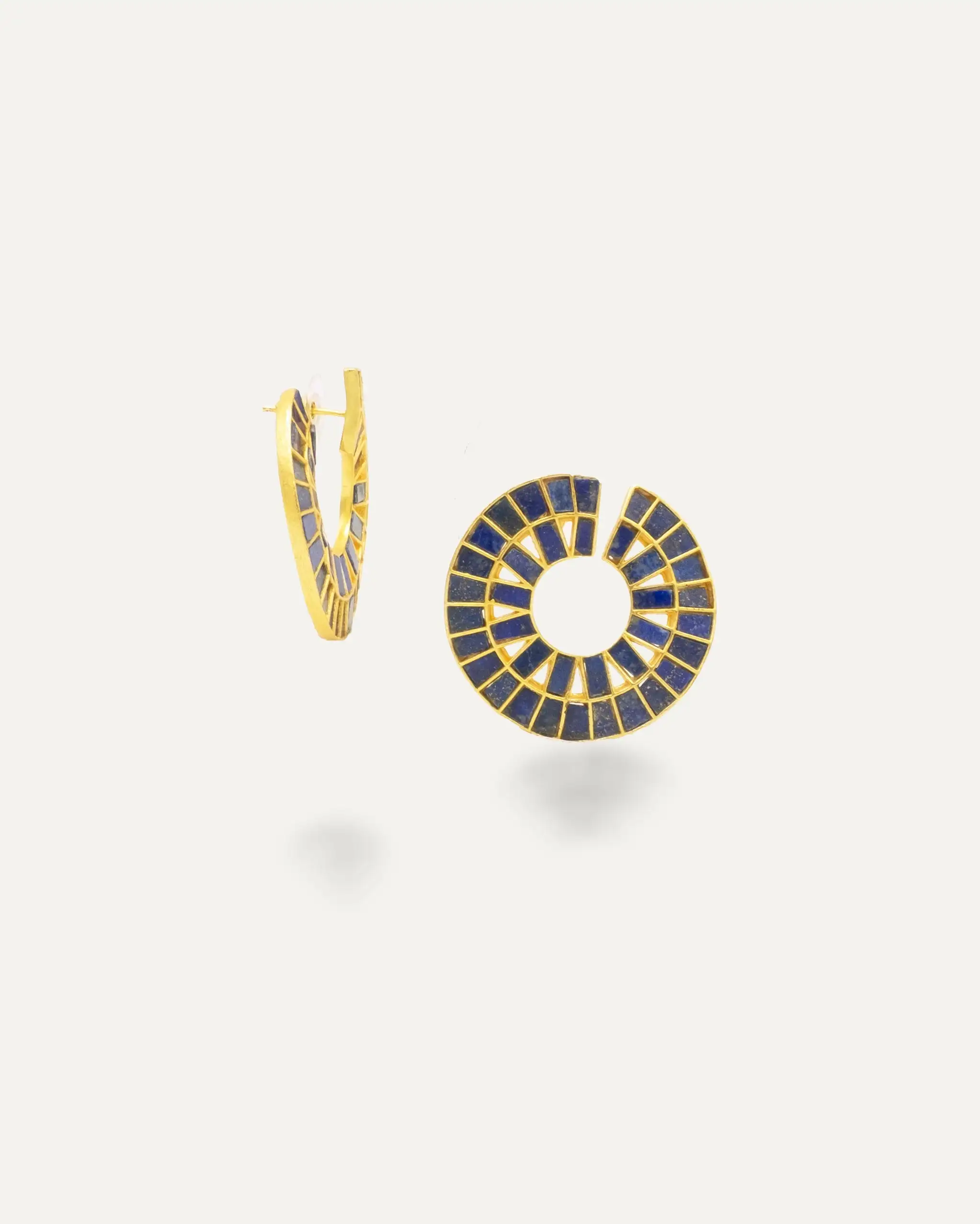 Pendientes Dorados Caracola Lapislazuli