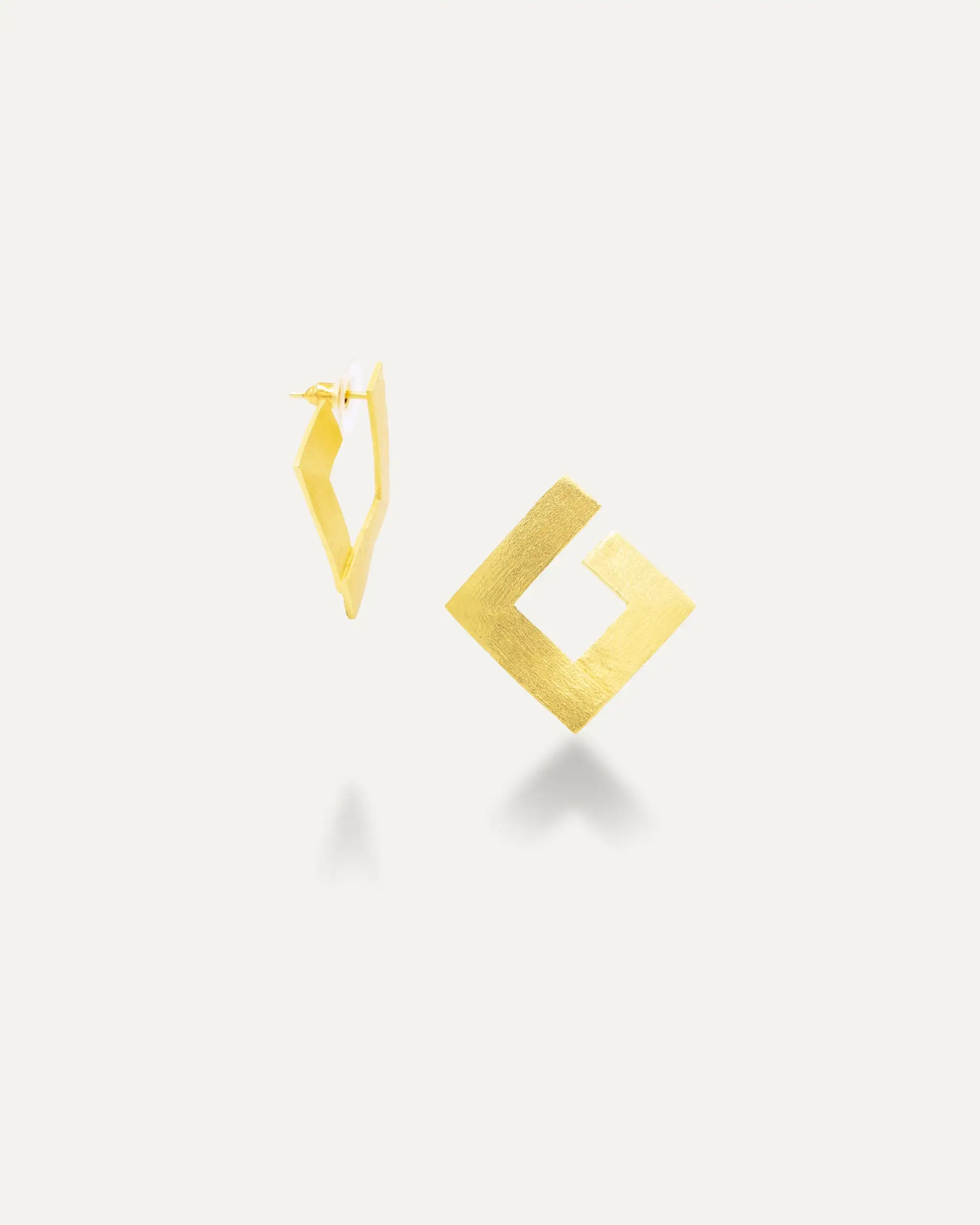Golden Earrados Everyday Modern