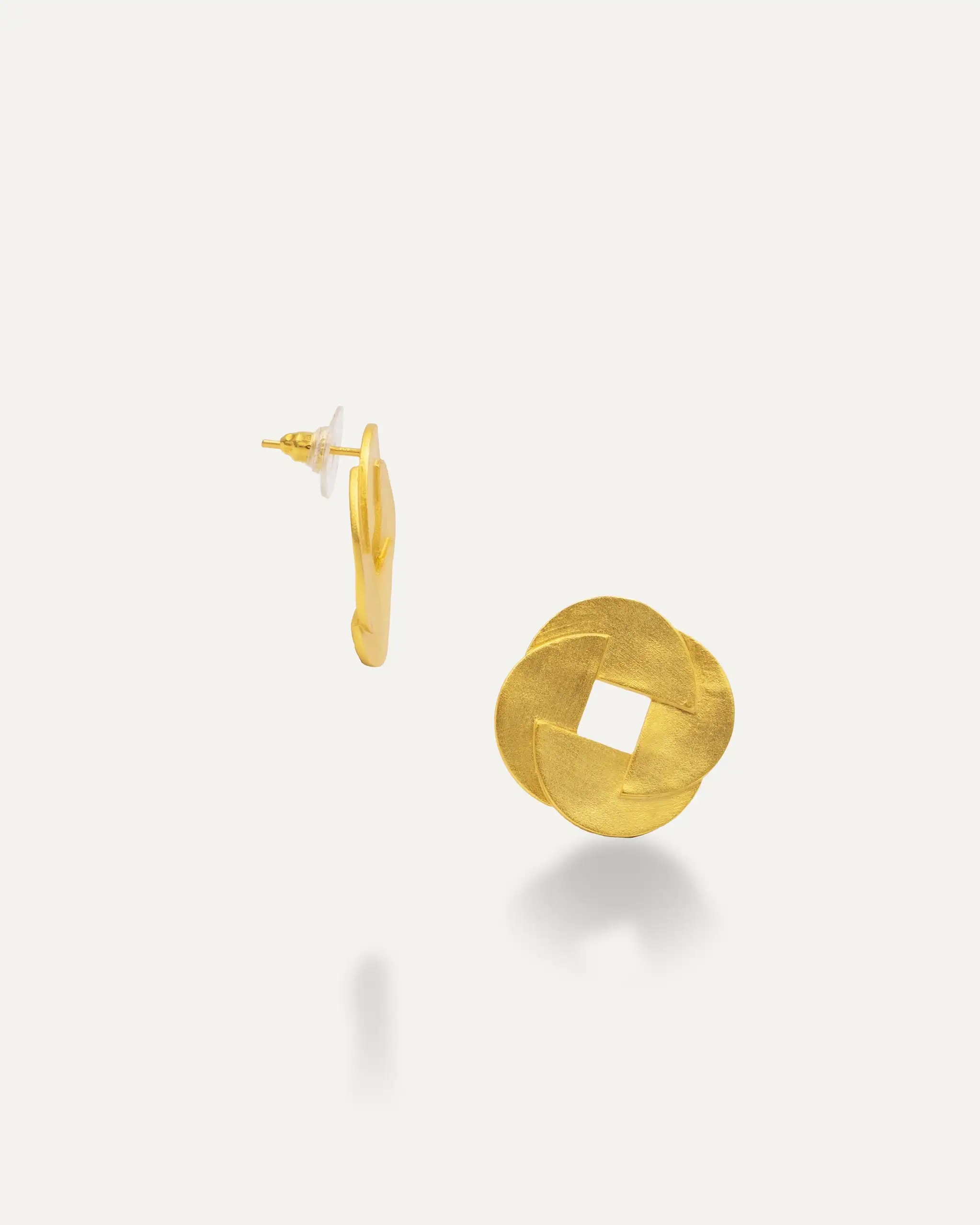 Golden earrings Everyday Redondo Half Moon
