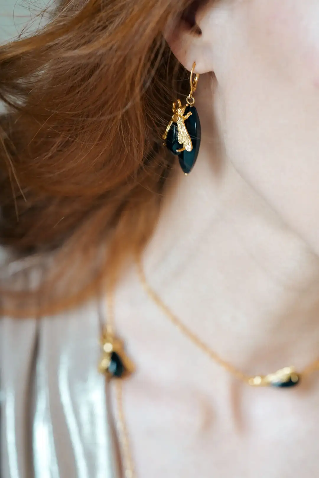 Makhi golden earrings - Image 2