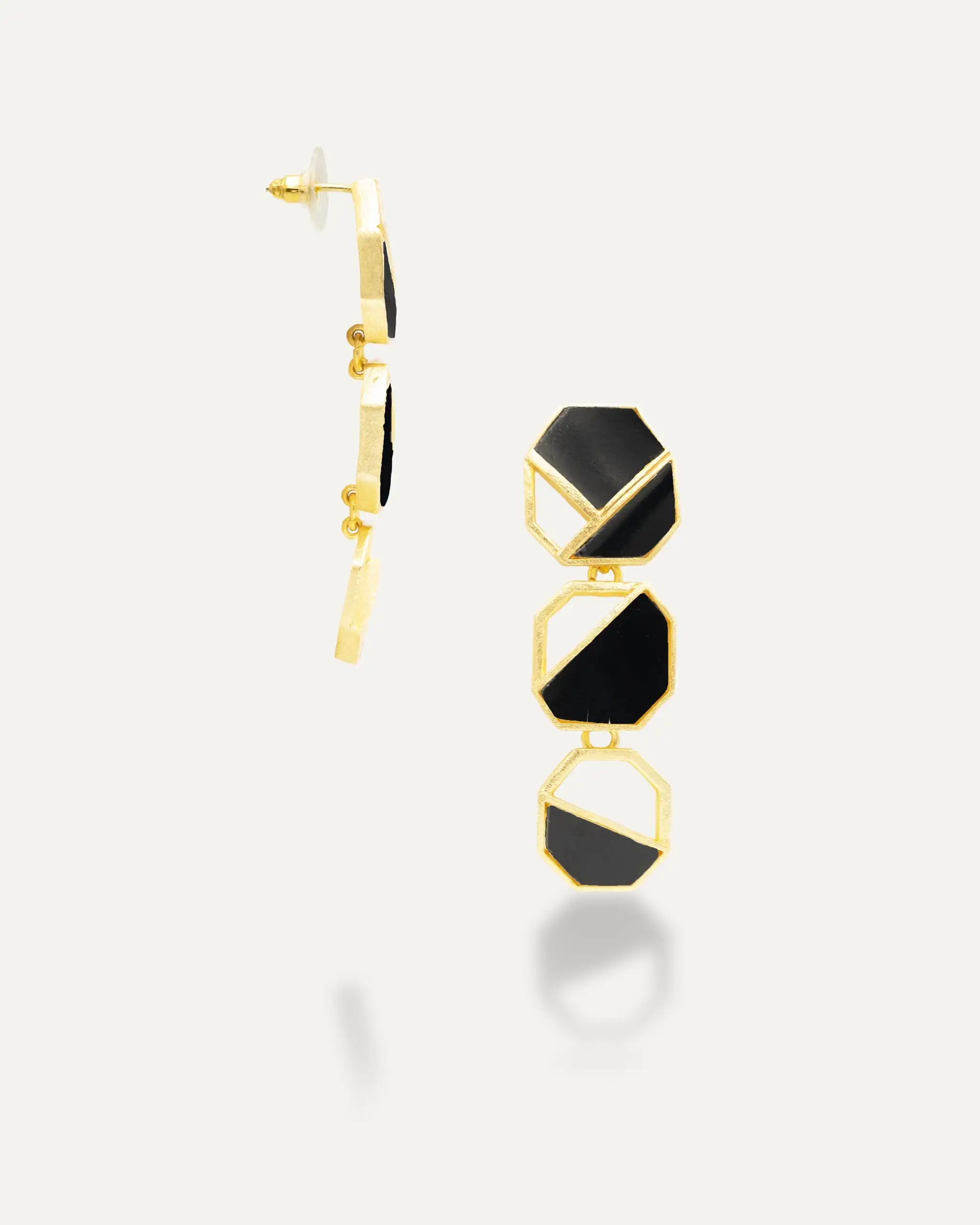 Golden earrings Romesh onix black