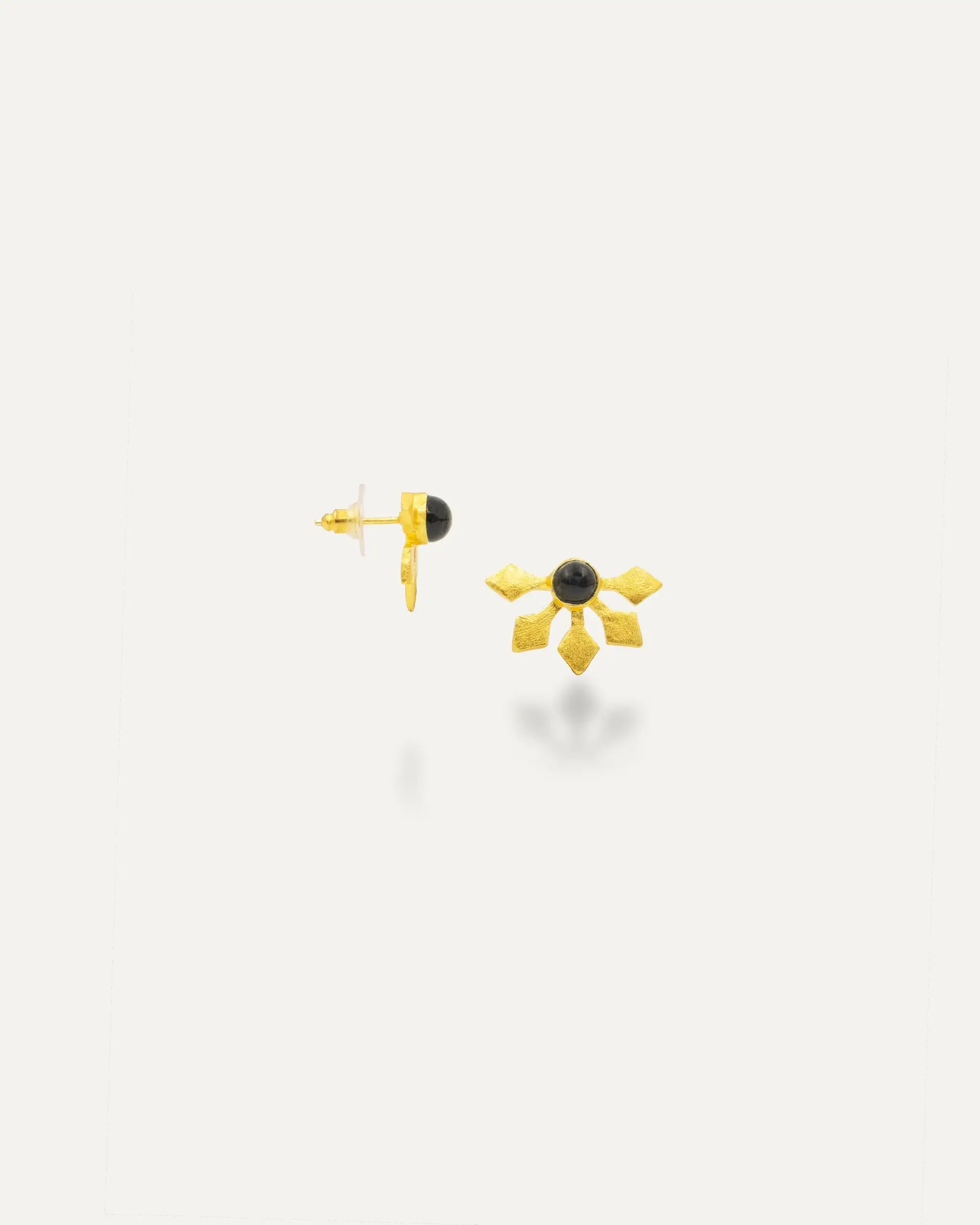 Pendientes Dorados Tia Onix negro