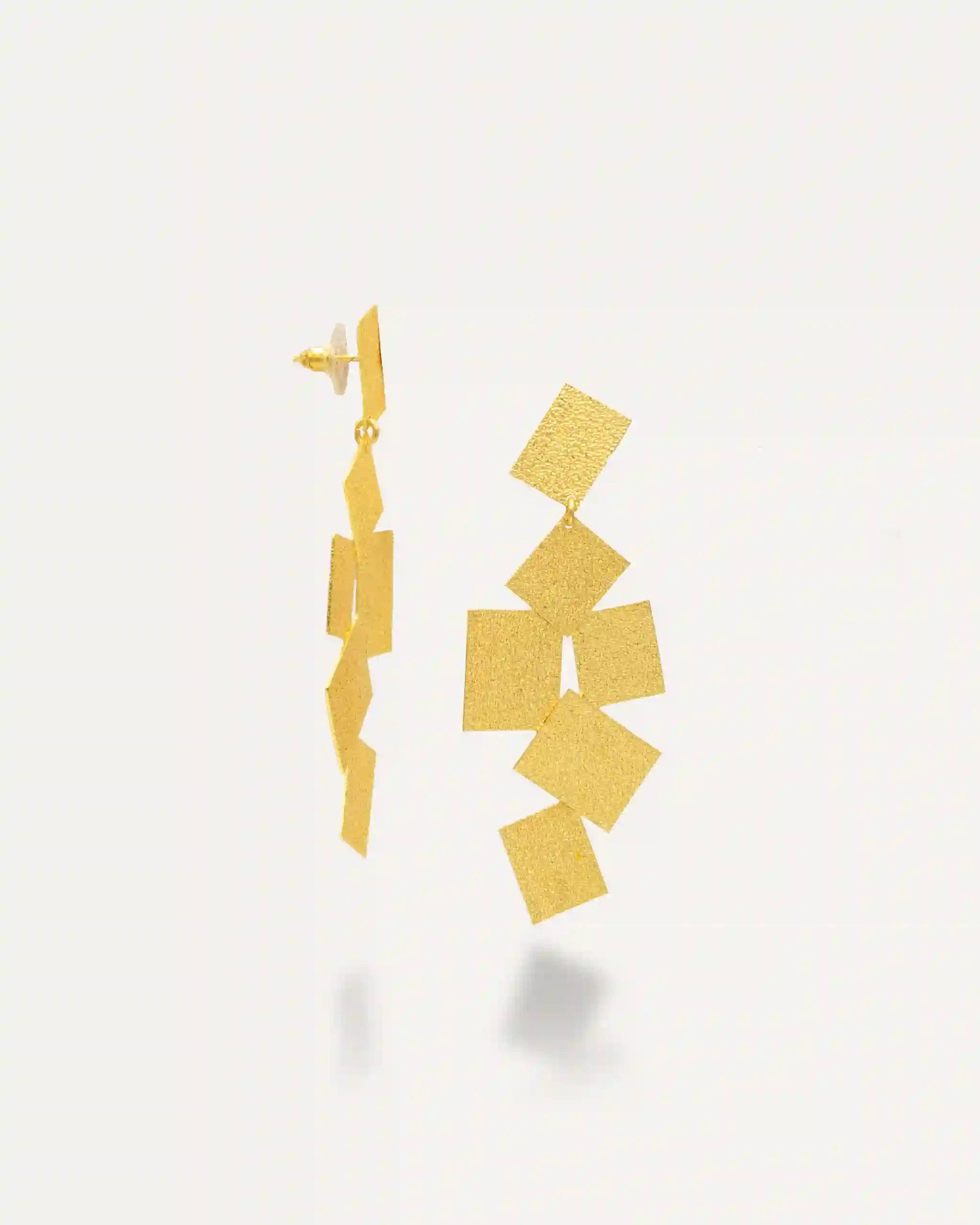 Golden Earrings Victoria