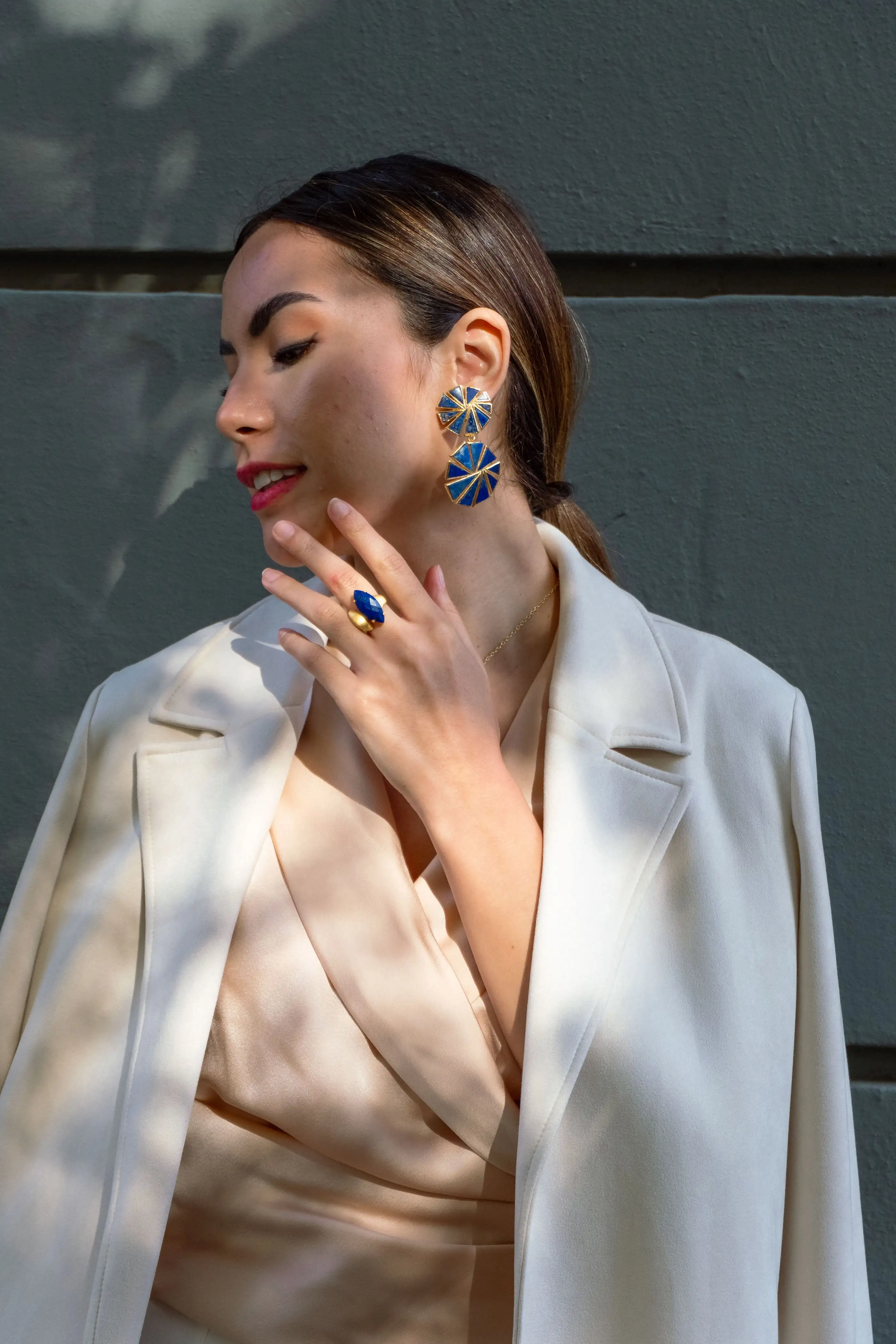 Pendientes Dorados Vishaal Lapislazuli - Imagen 2