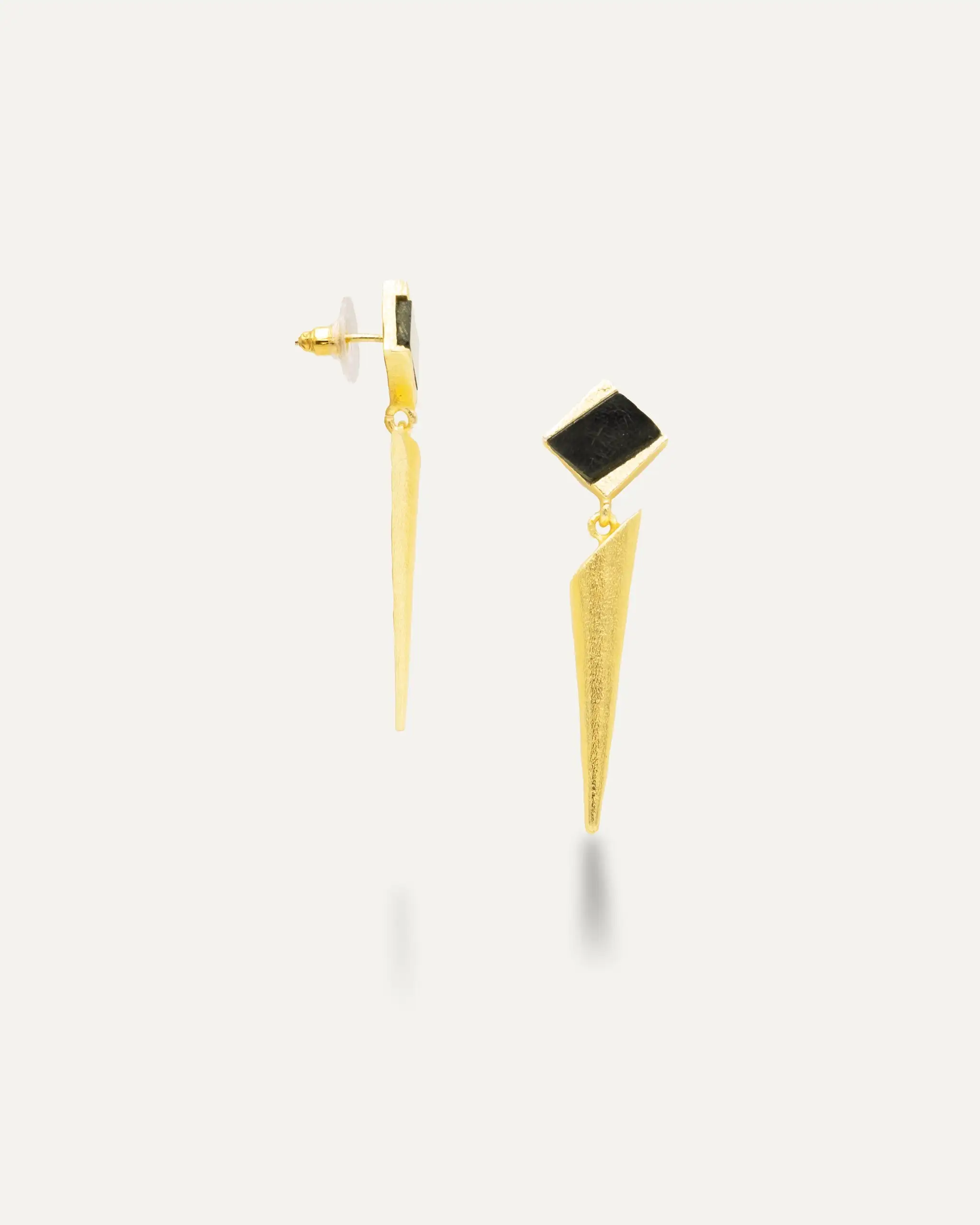 Black Ray Onix Earrings