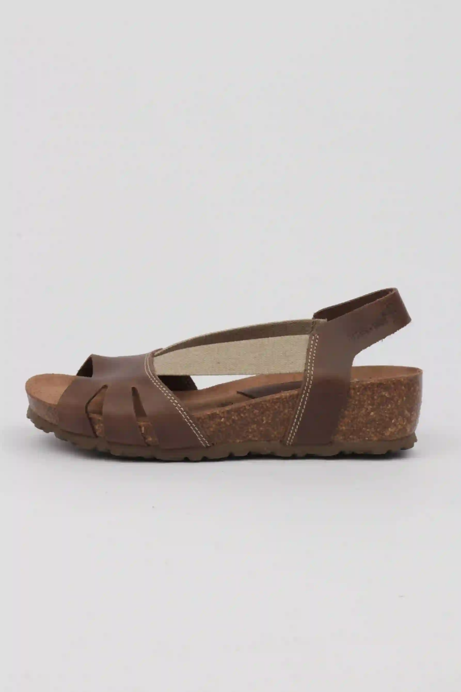 Sandalias Interbios con cuña color taupe detalle elásticos