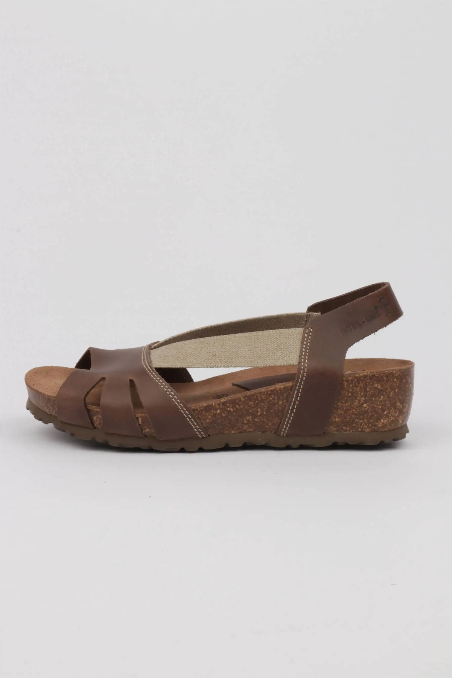 Sandalias Interbios con cuña color taupe detalle elásticos