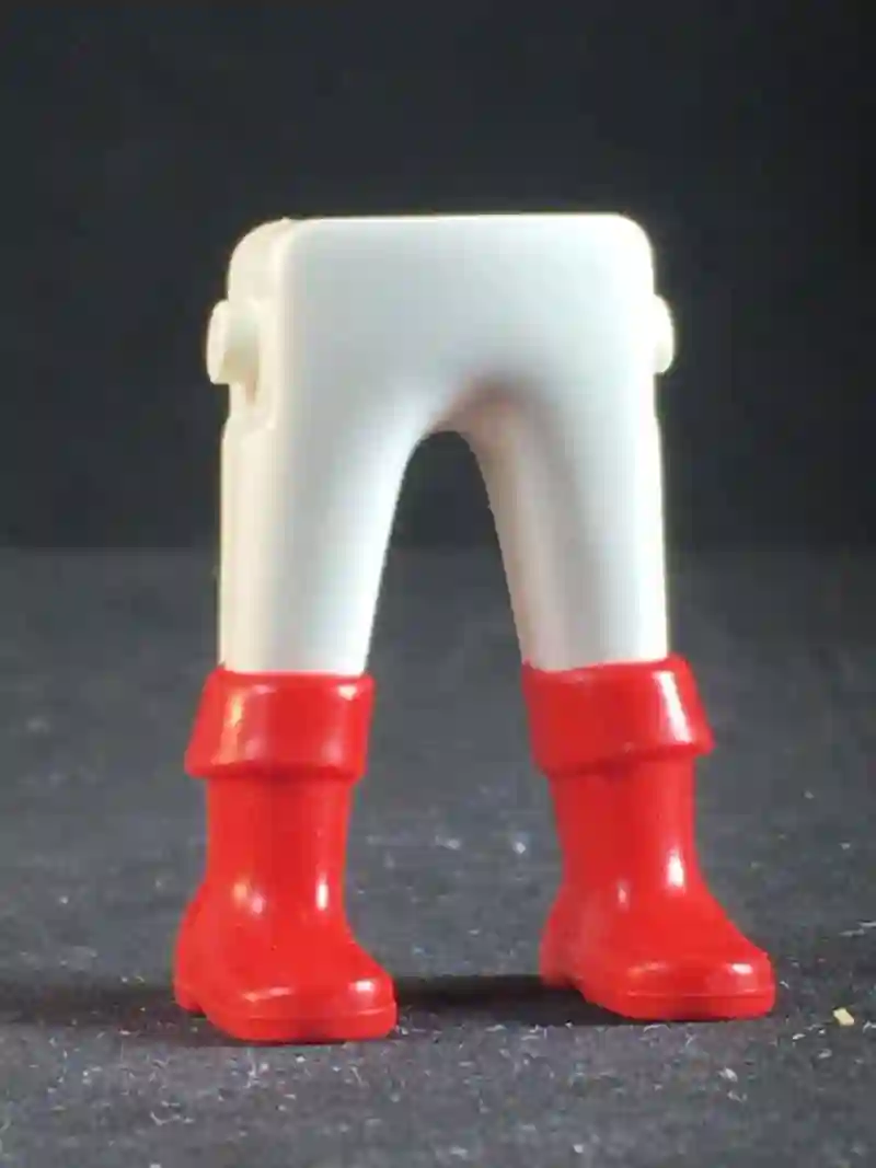 Legs_0333 White pants red boot