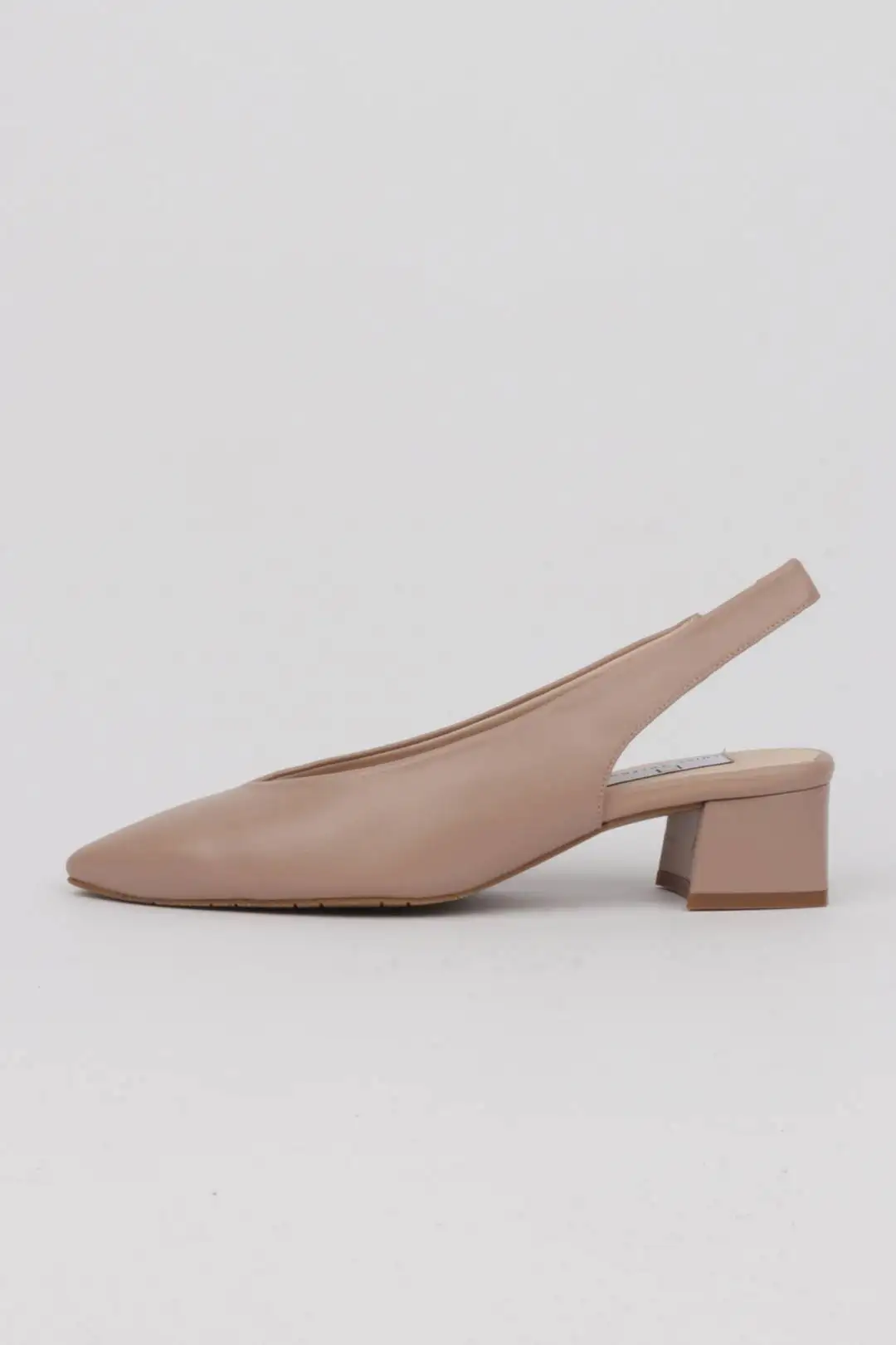 Zapatos destalonados camel tacón ancho