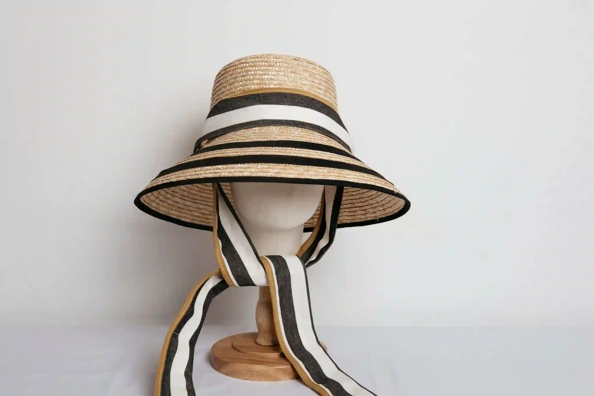 Asymmetric hat black stripes outside