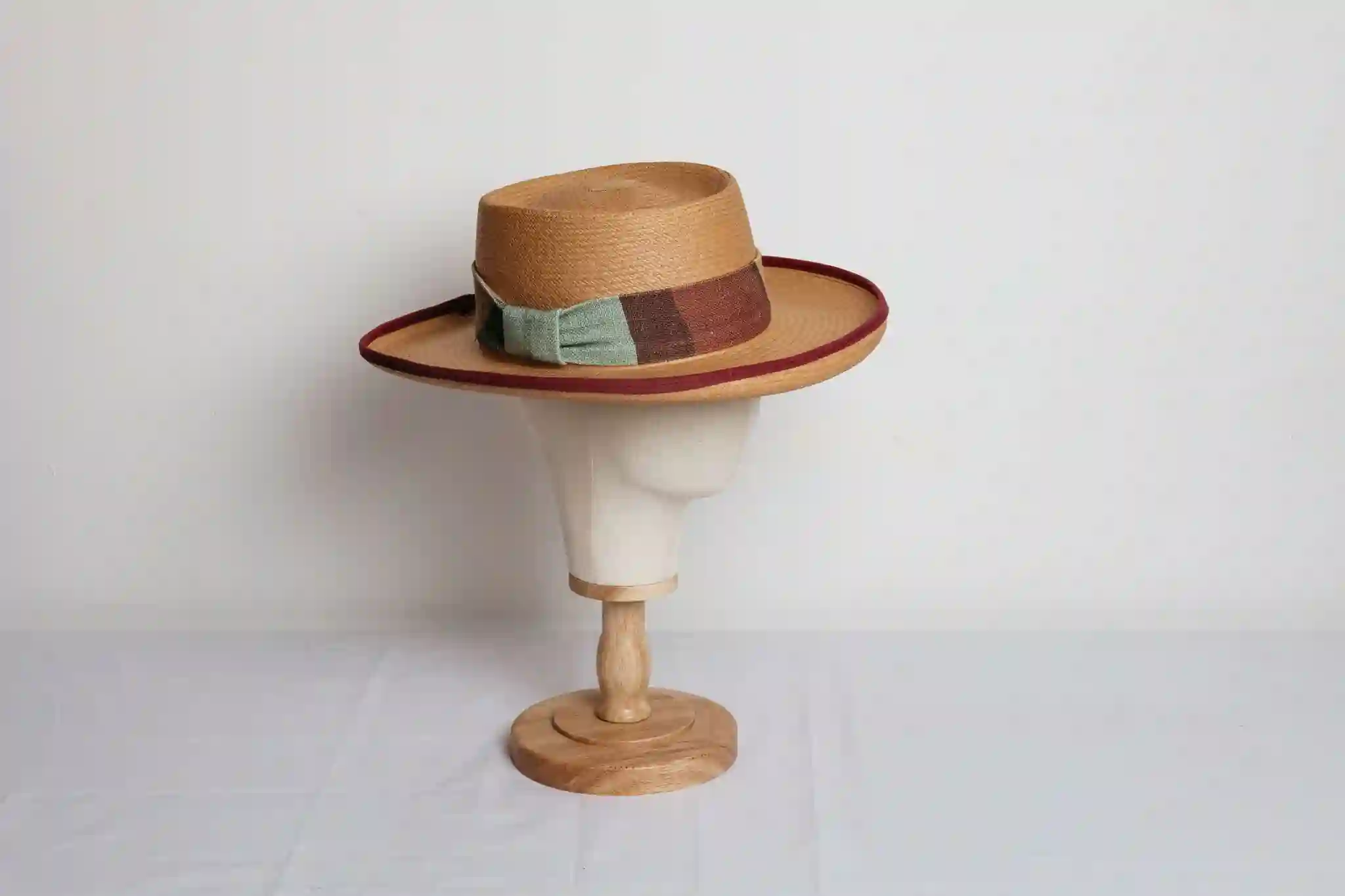 Sombrero Ovalado Toquilla Tricolor Burgundy