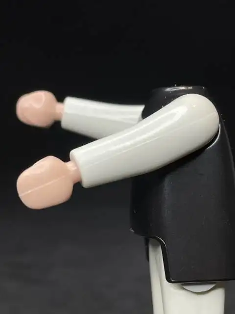 Arm_0446 Apart arms m/l white