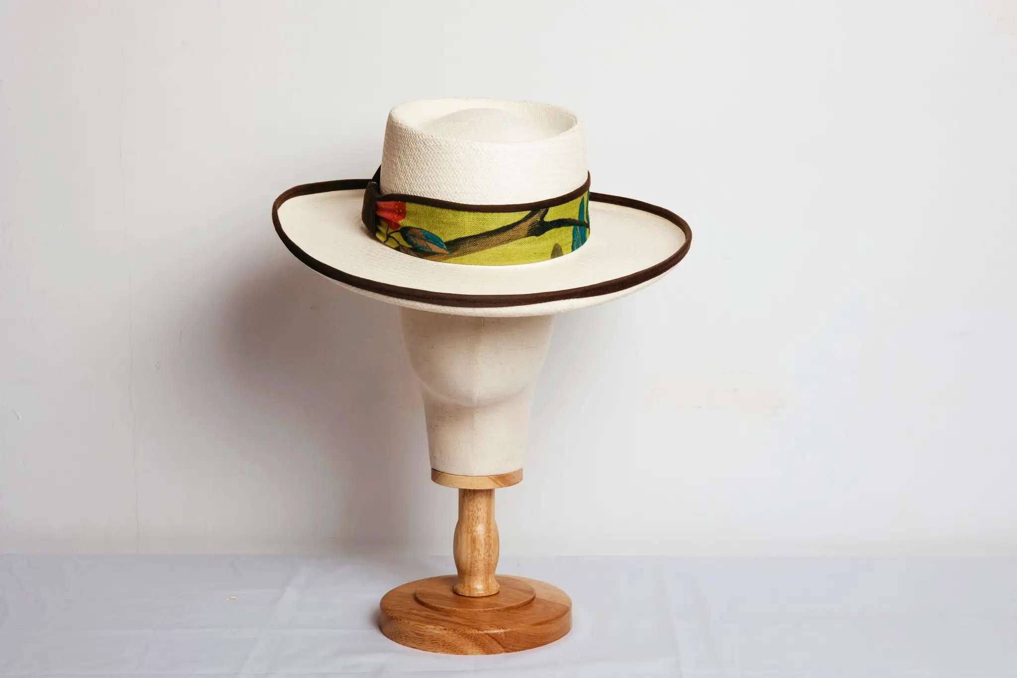 Sombrero Toquilla blanco - Verde con flores