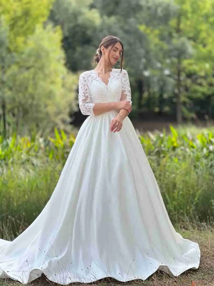 Vestido de novia con tren - Imagen 2