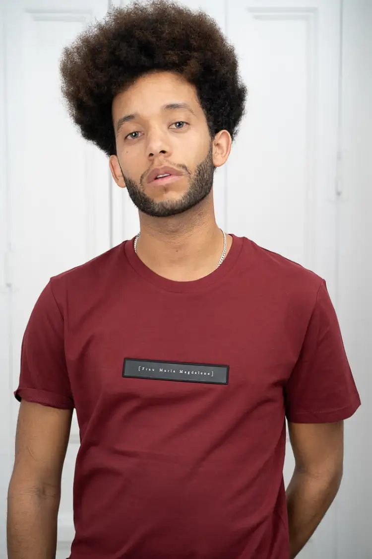 Frau Magdalena Basic T -Shirt - Image 5