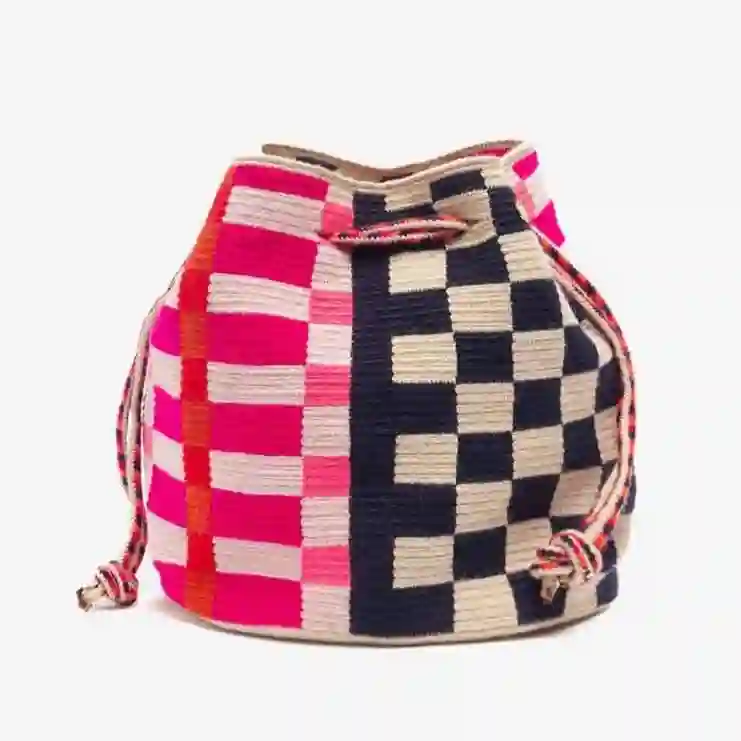Búho de wayuu mediano hecho a mano