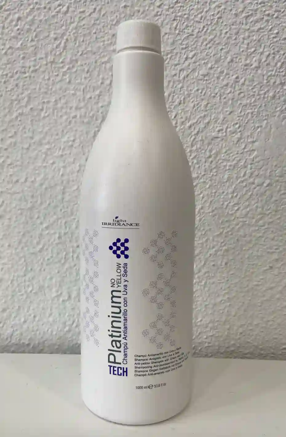 Light Irridiance Champú antiamarillo Platinum tech Blond con Uva y Seda 1 L