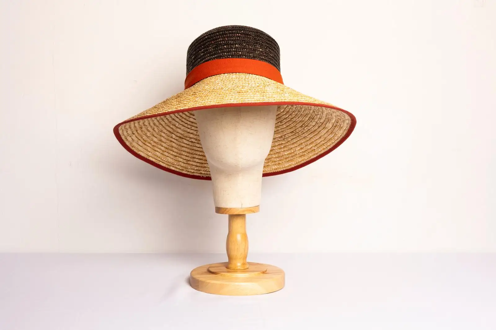 Sombrero de paja marrón IQ