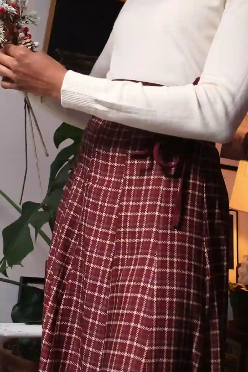Bordeaux pictures skirt
