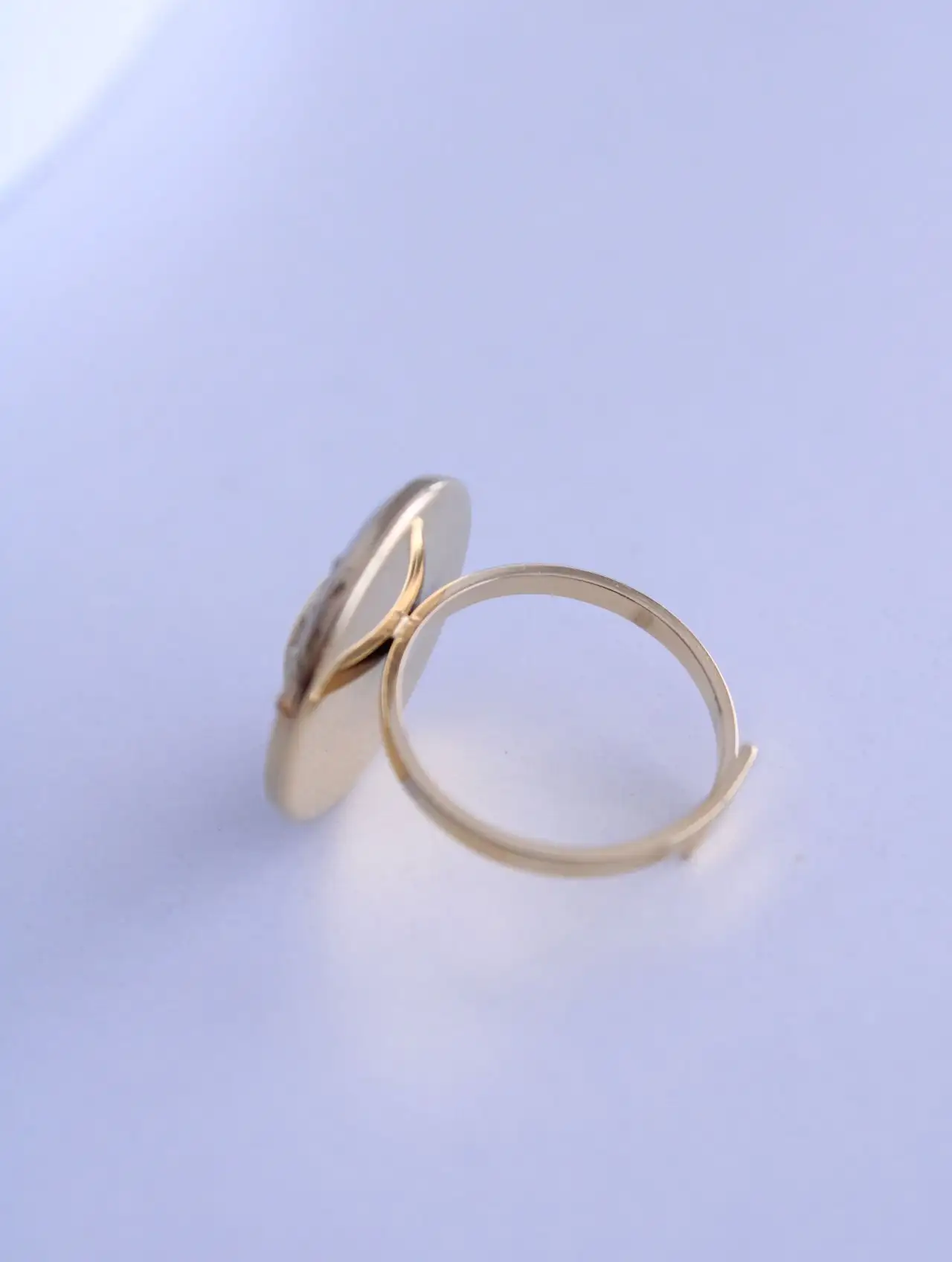 Anillo Ajustable Sol Tropé Dorado con Nácar - Imagen 4