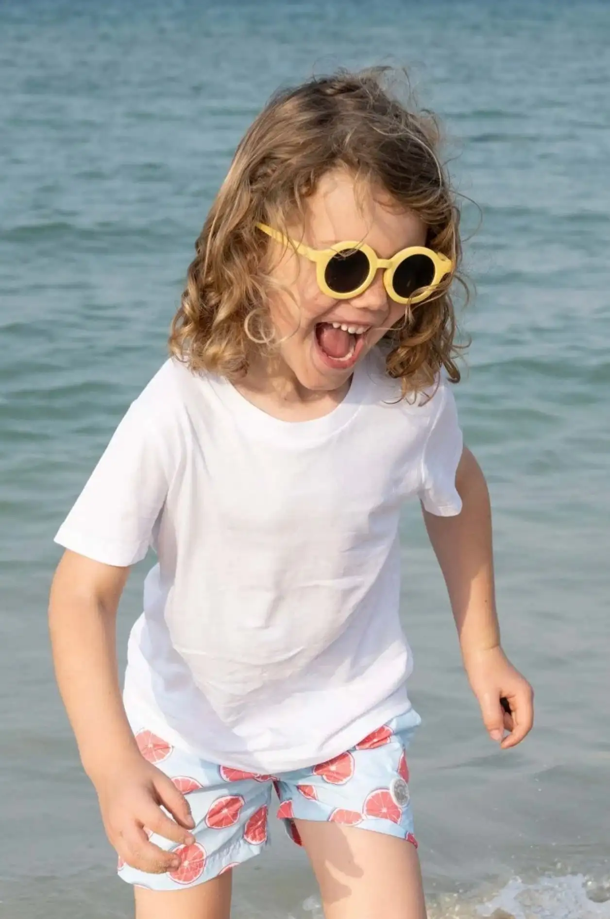 Yellow flexible sunglasses - Image 2